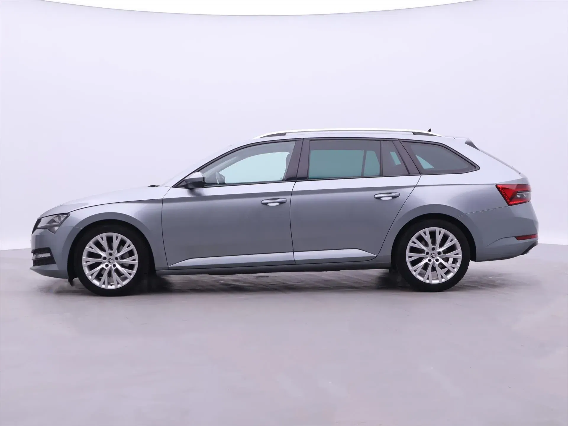Škoda Superb - Náhled 4