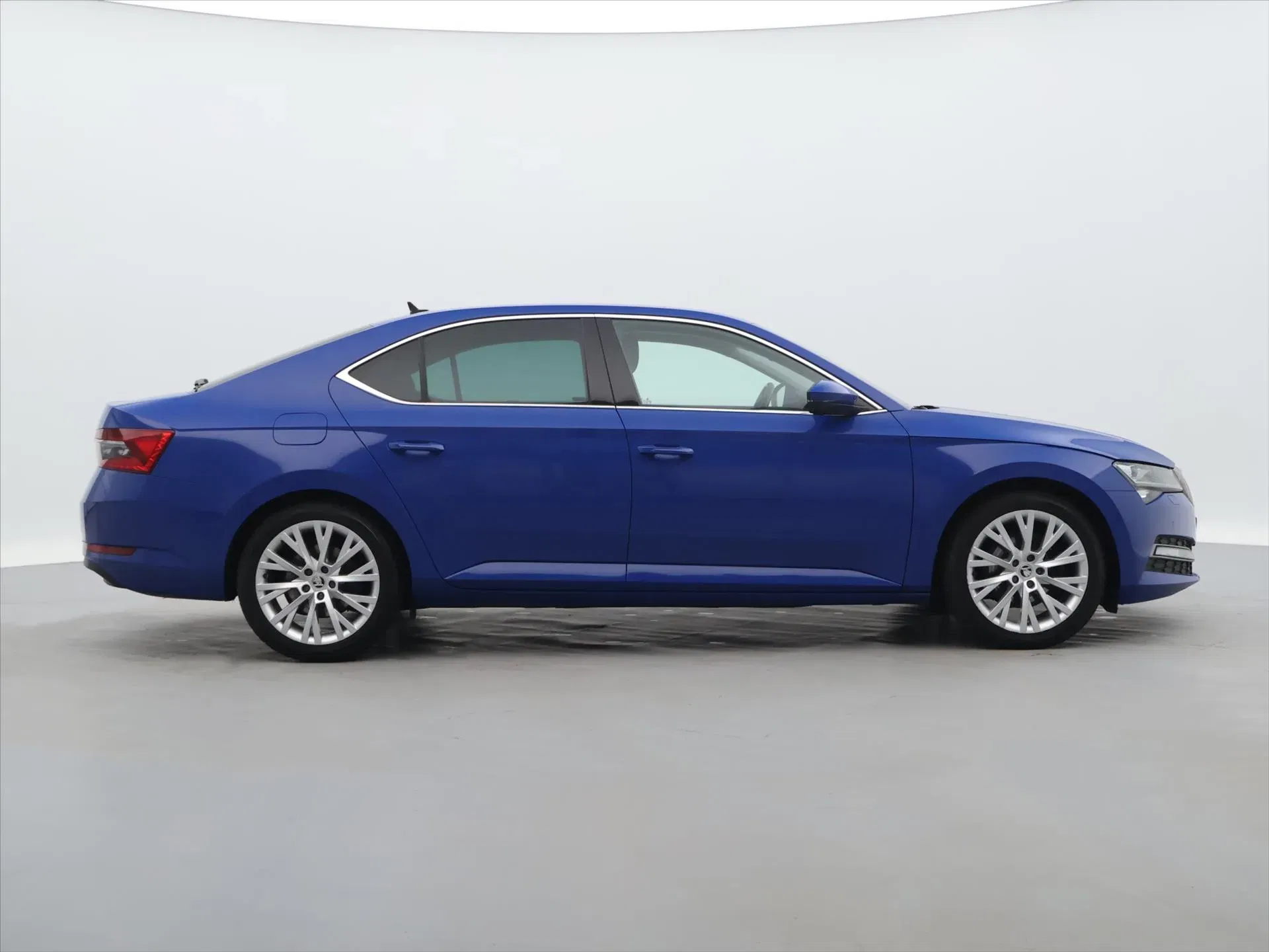 Škoda Superb - Náhled 8