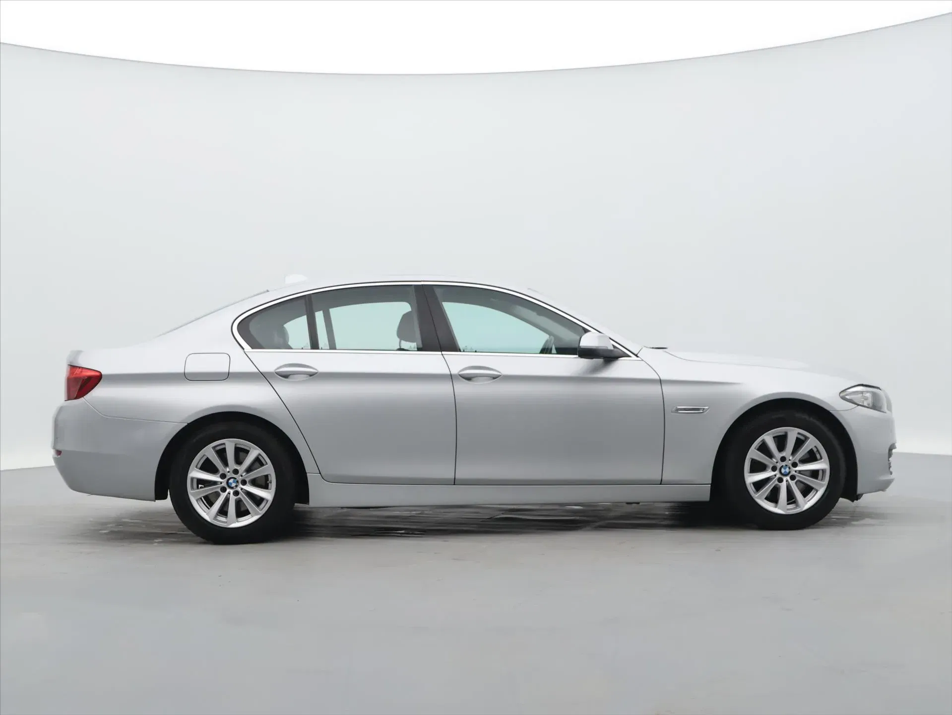 BMW Řada 5 - Náhled 8
