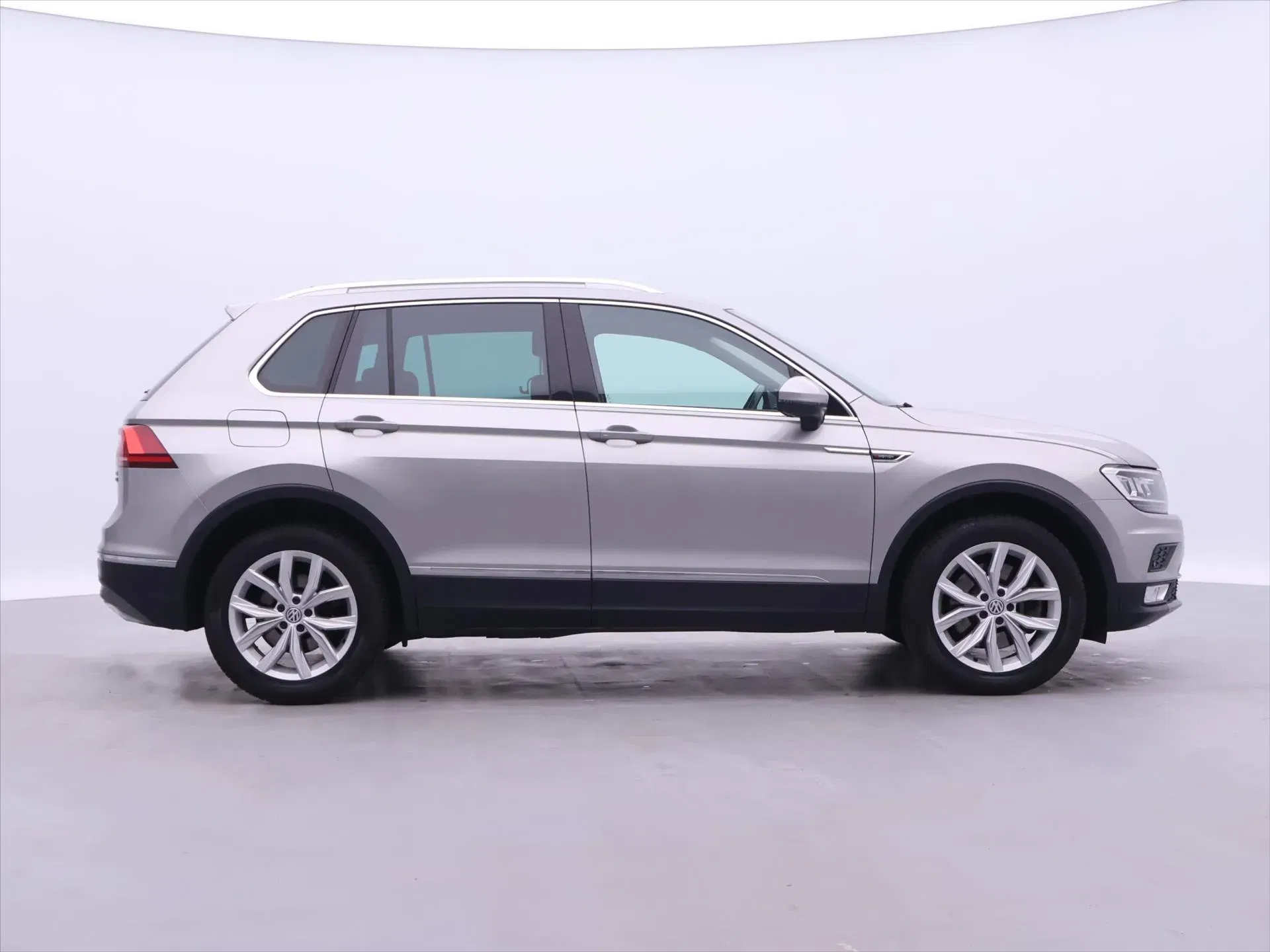 Volkswagen Tiguan - Náhled 8
