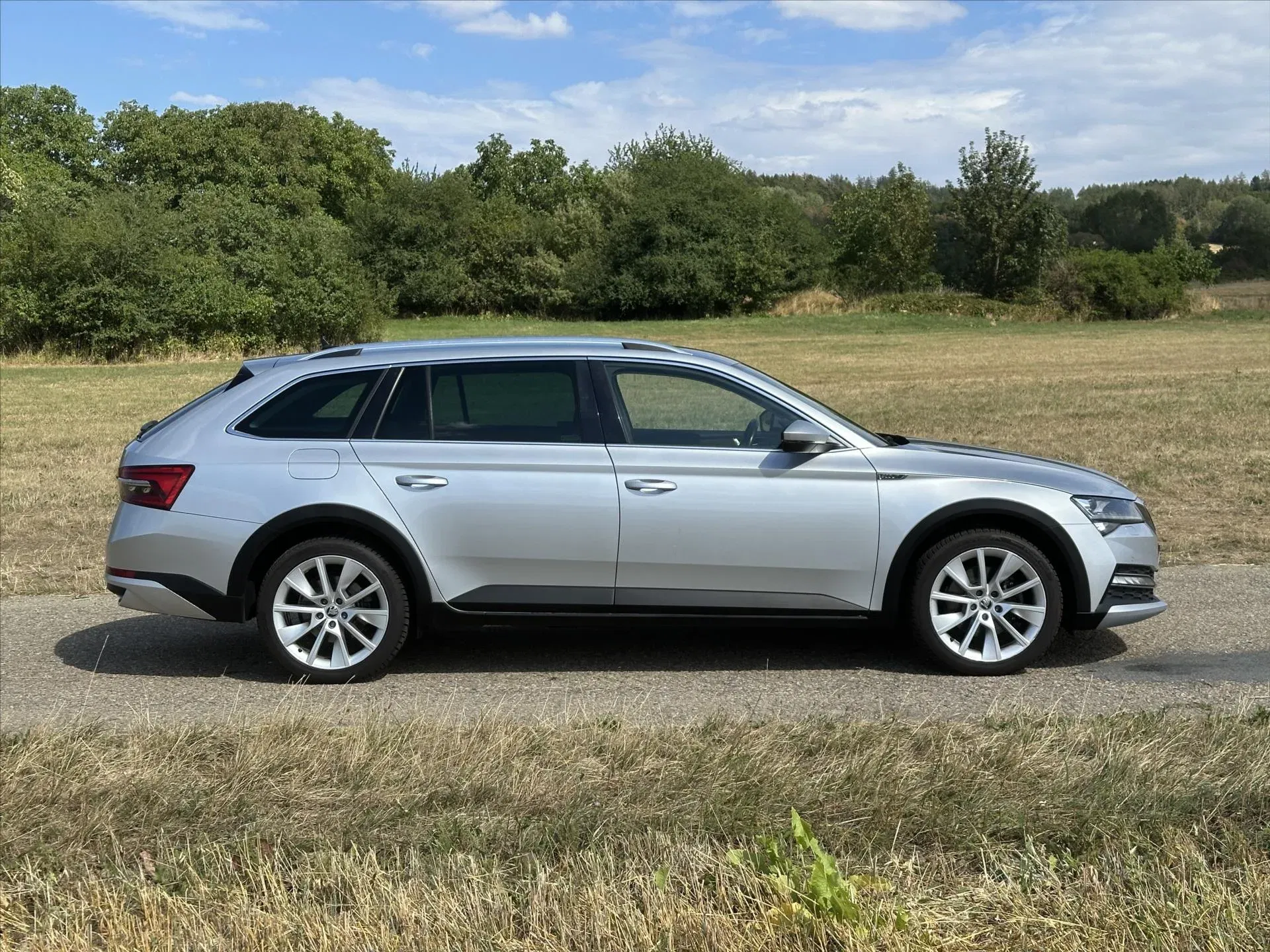 Škoda Superb - Náhled 8