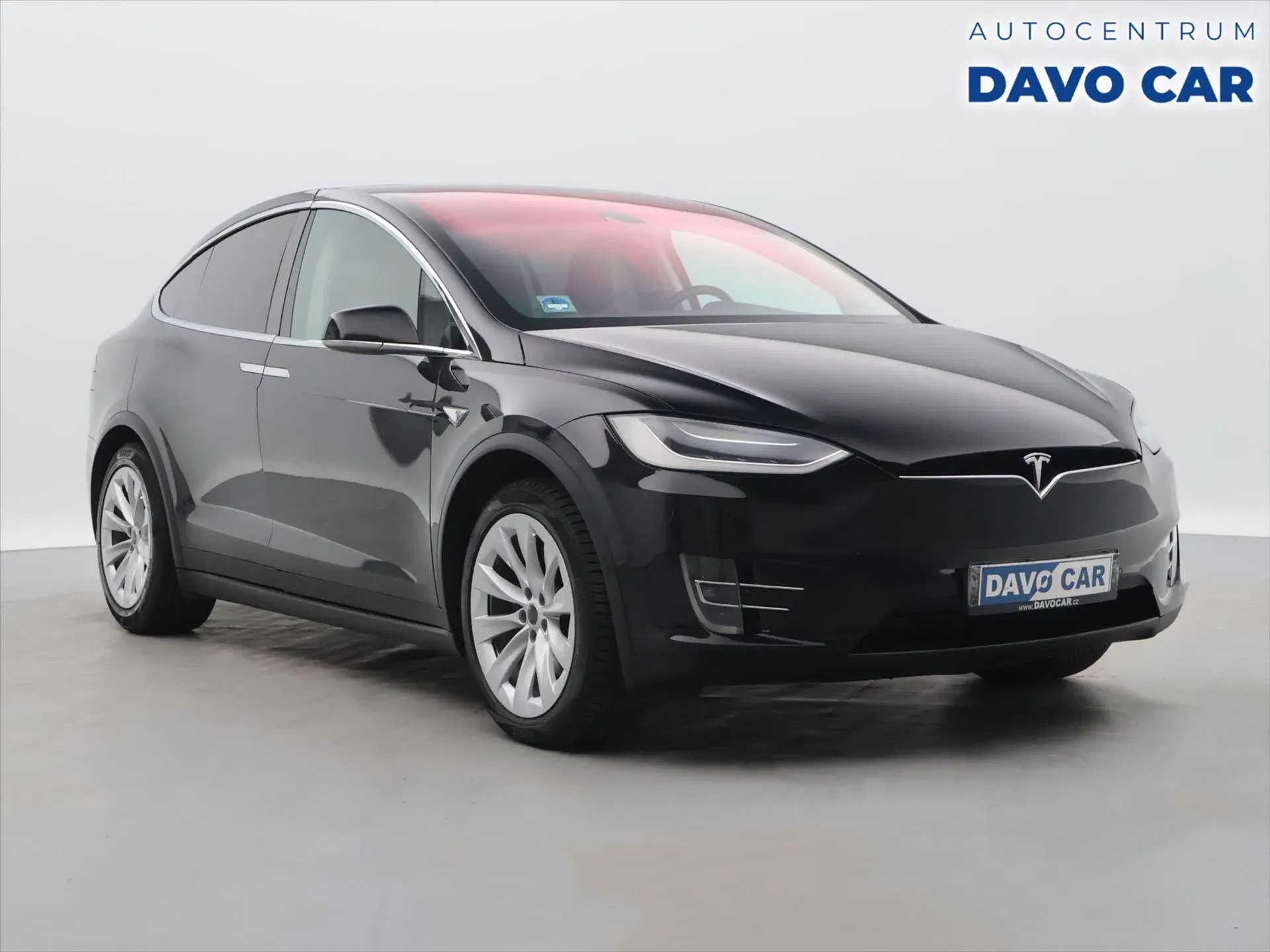 Tesla Model X – fotografie 1