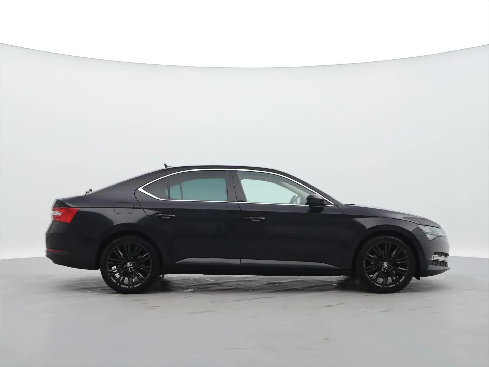 Škoda Superb - Náhled 8