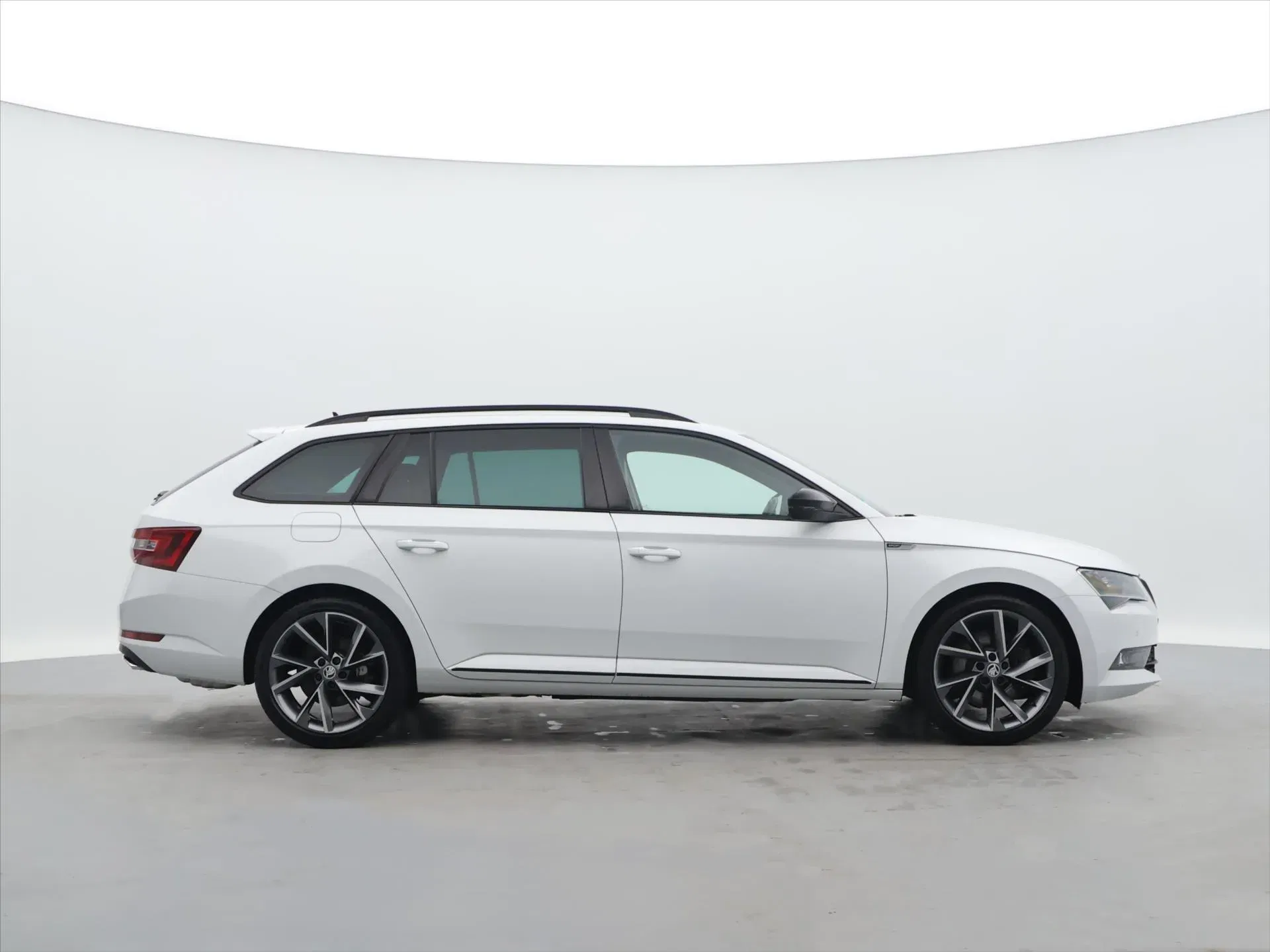 Škoda Superb - Náhled 8
