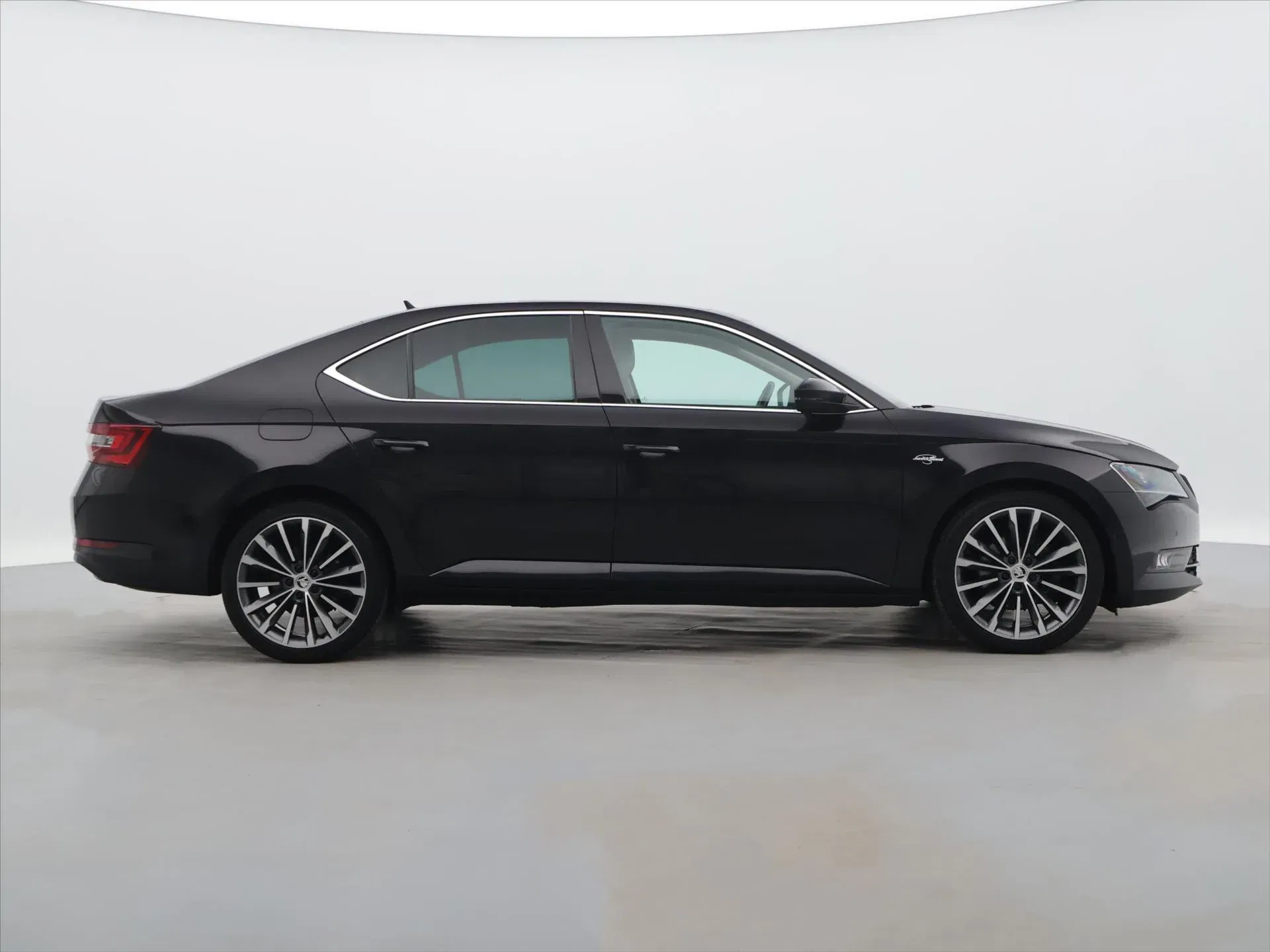 Škoda Superb - Náhled 8