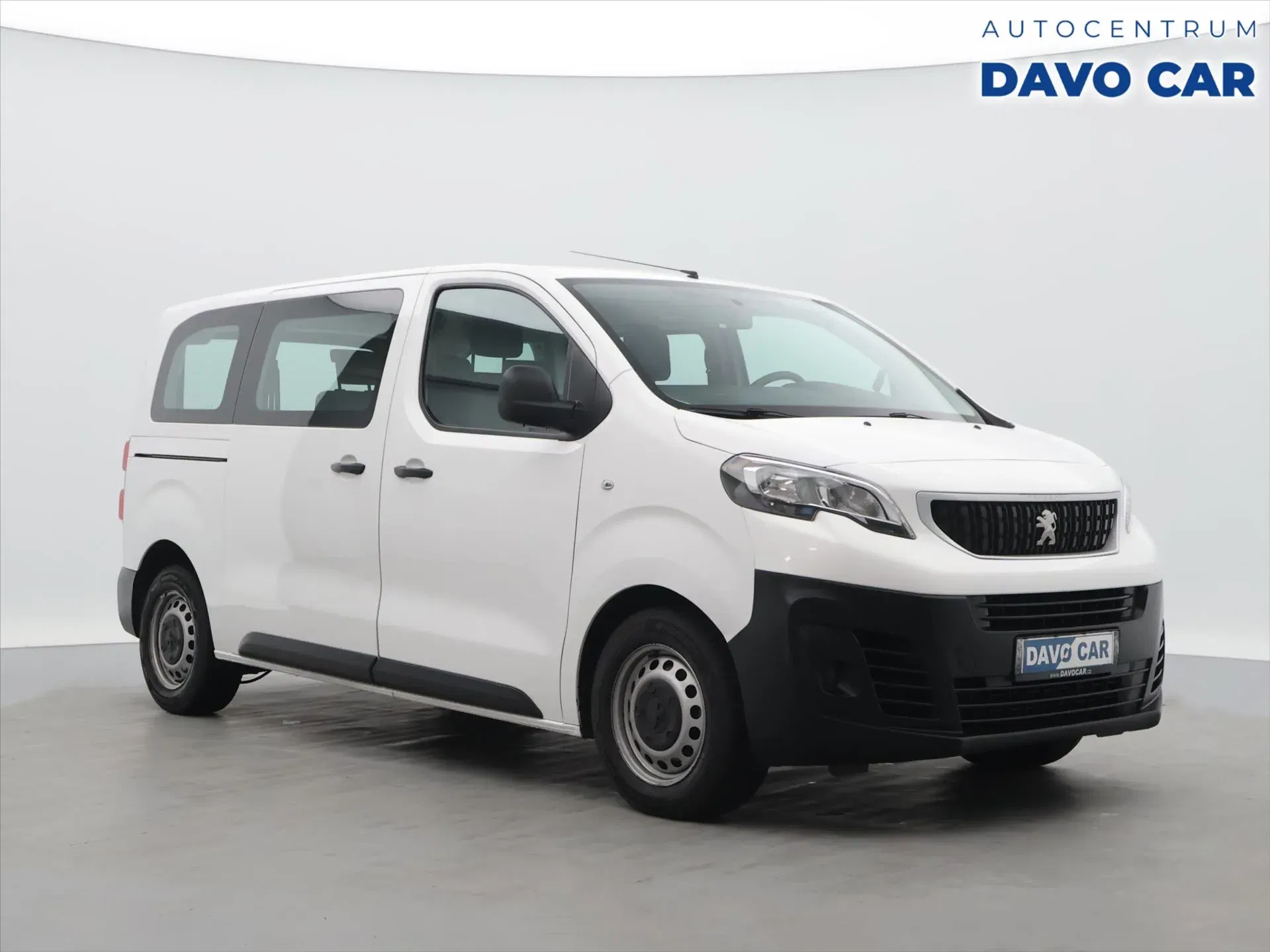 Peugeot Traveller 2.0 BlueHDI 110kW 5-Míst L2, 2020
