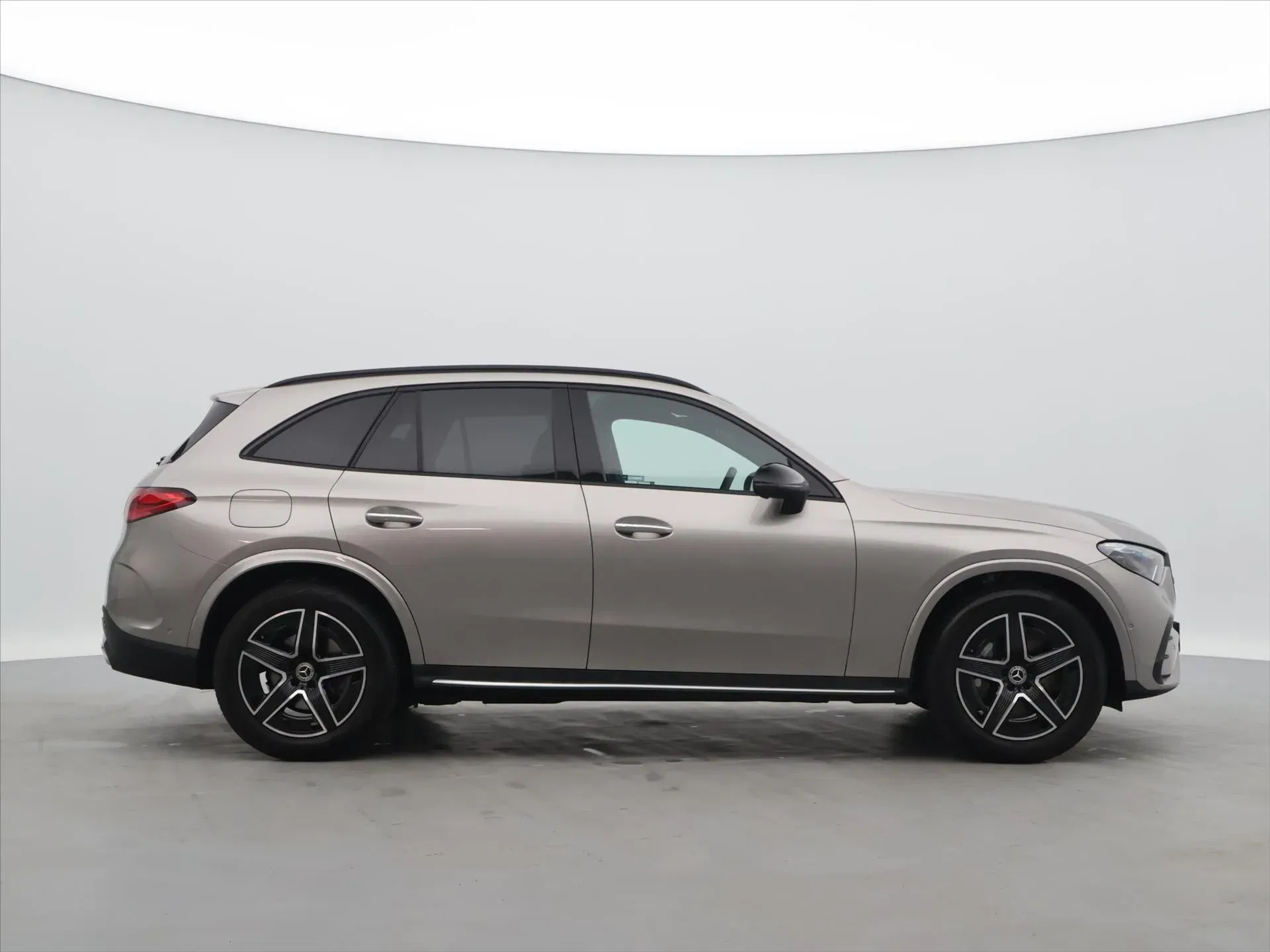 Mercedes-Benz GLC - Náhled 8
