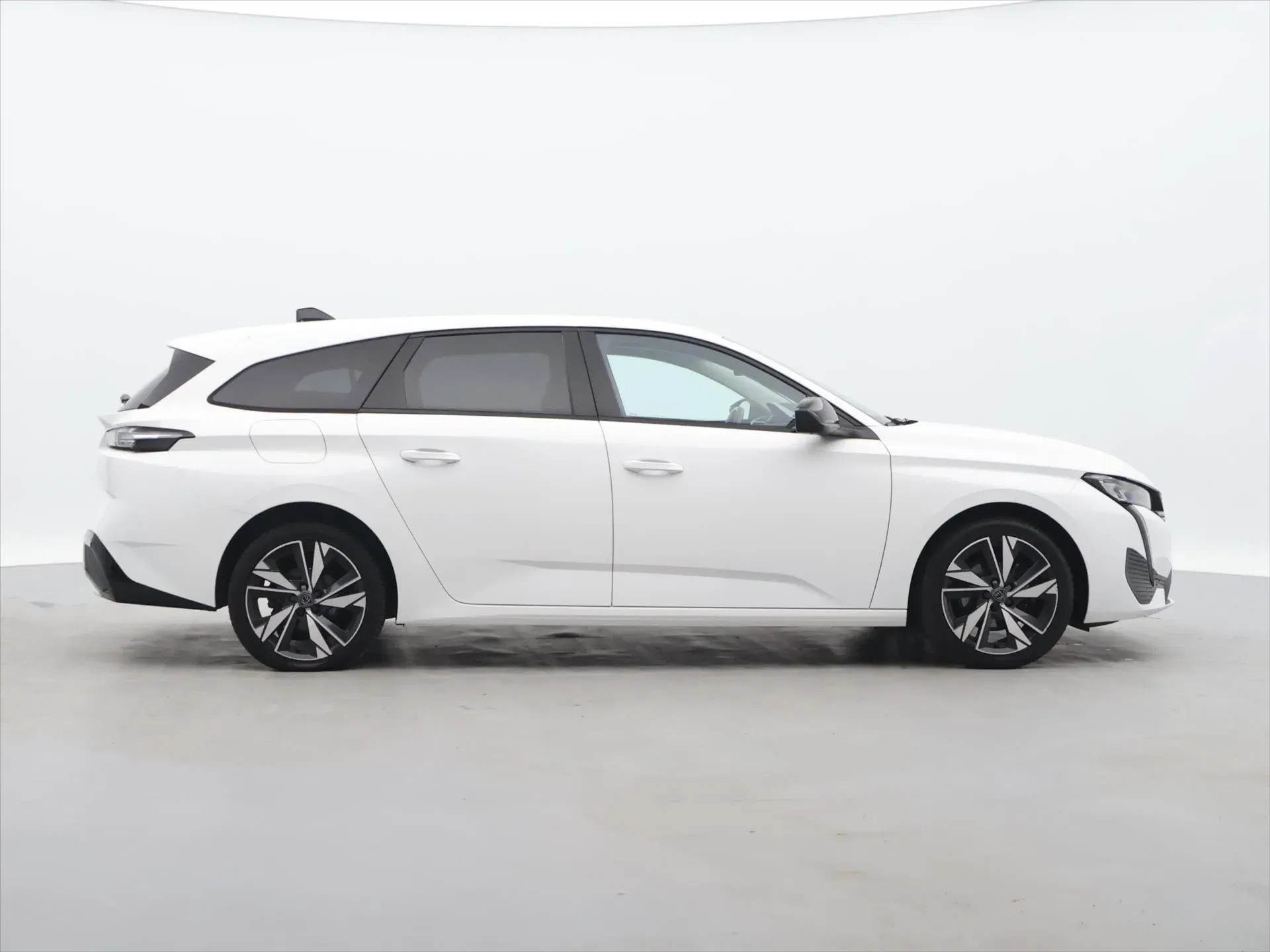 Peugeot 308 - Náhled 8
