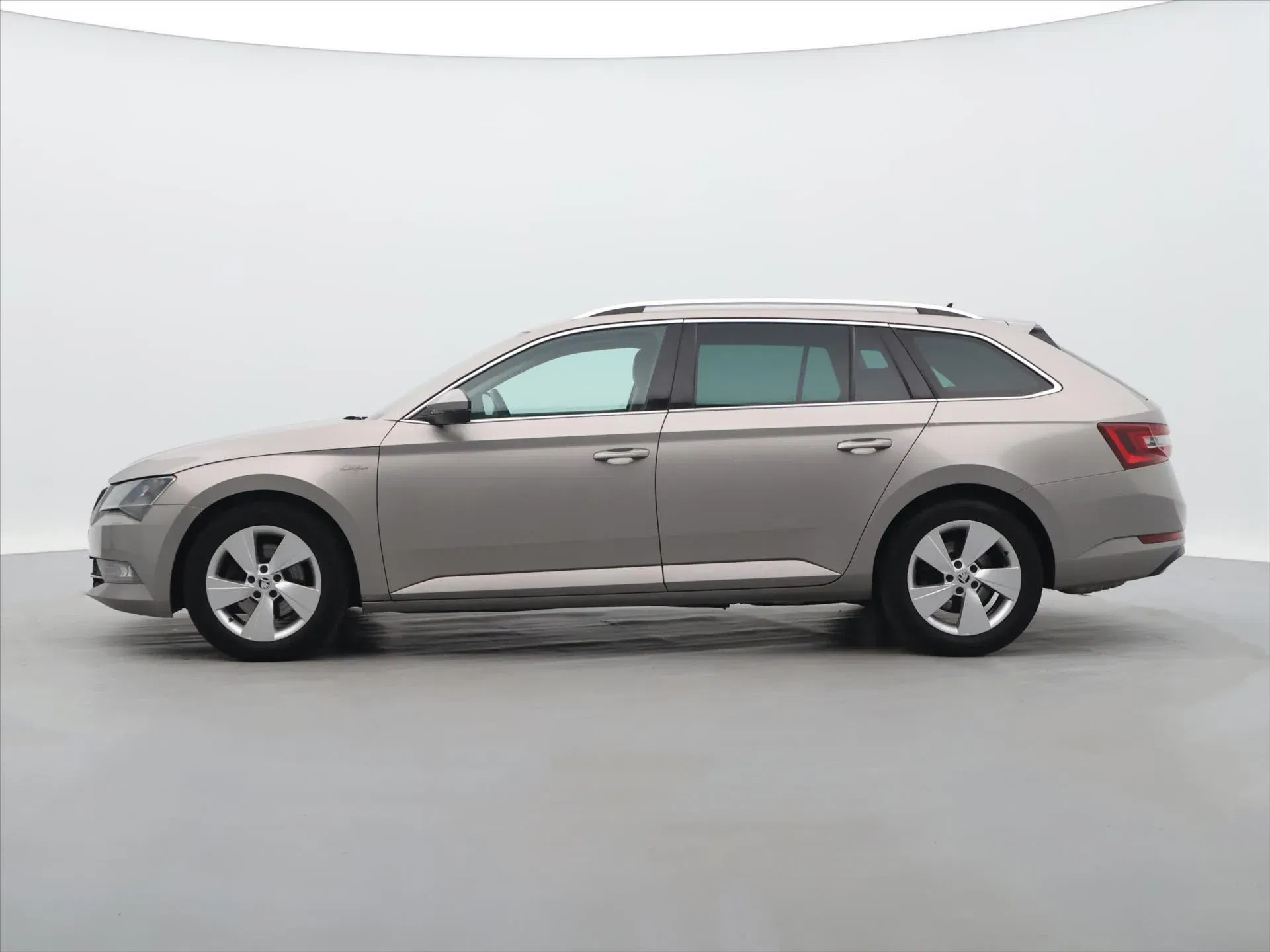 Škoda Superb - Náhled 4