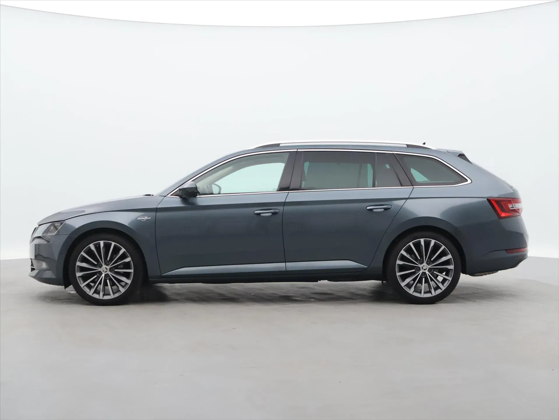Škoda Superb - Náhled 4