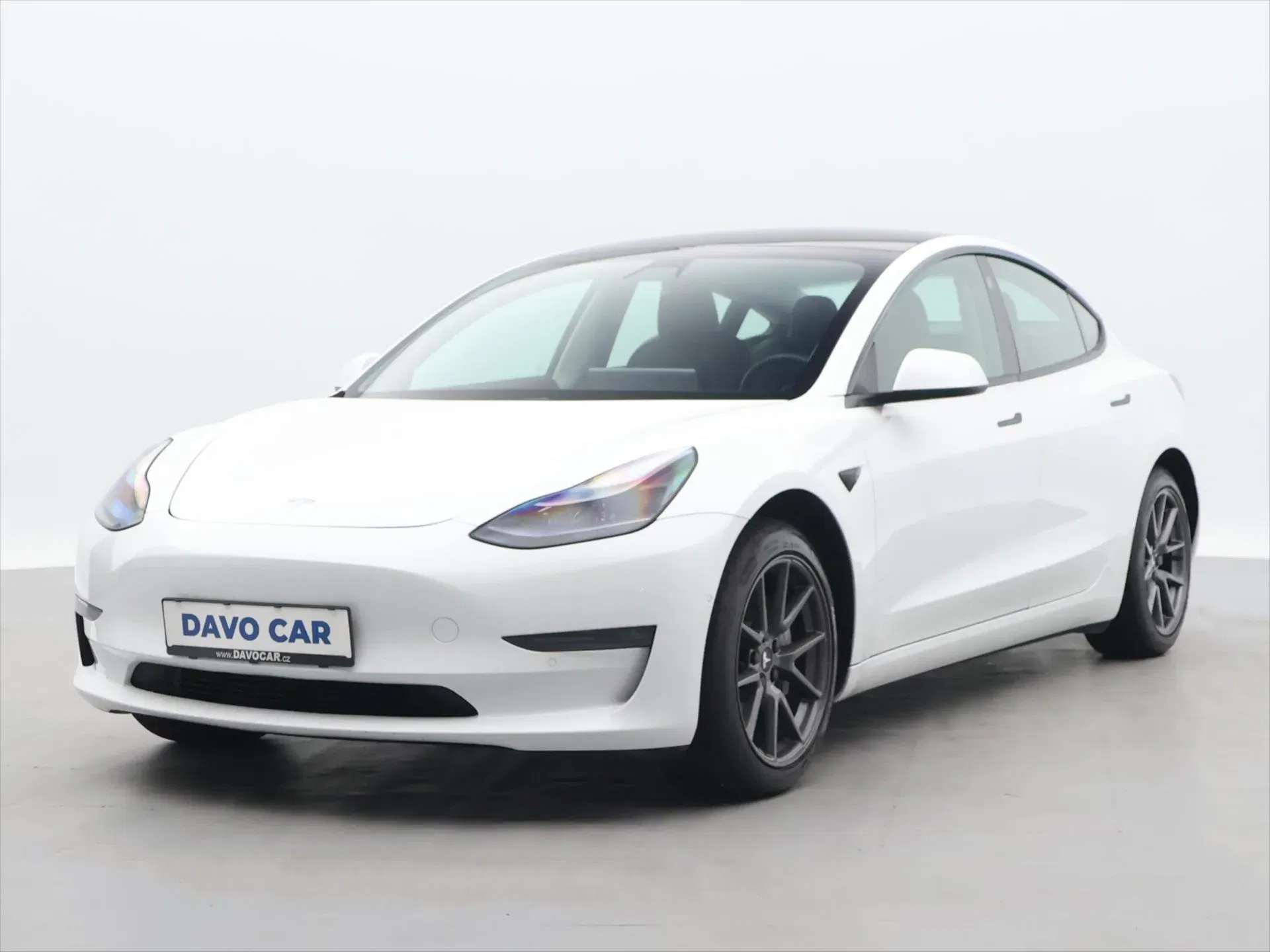Tesla Model 3 - Náhled 3