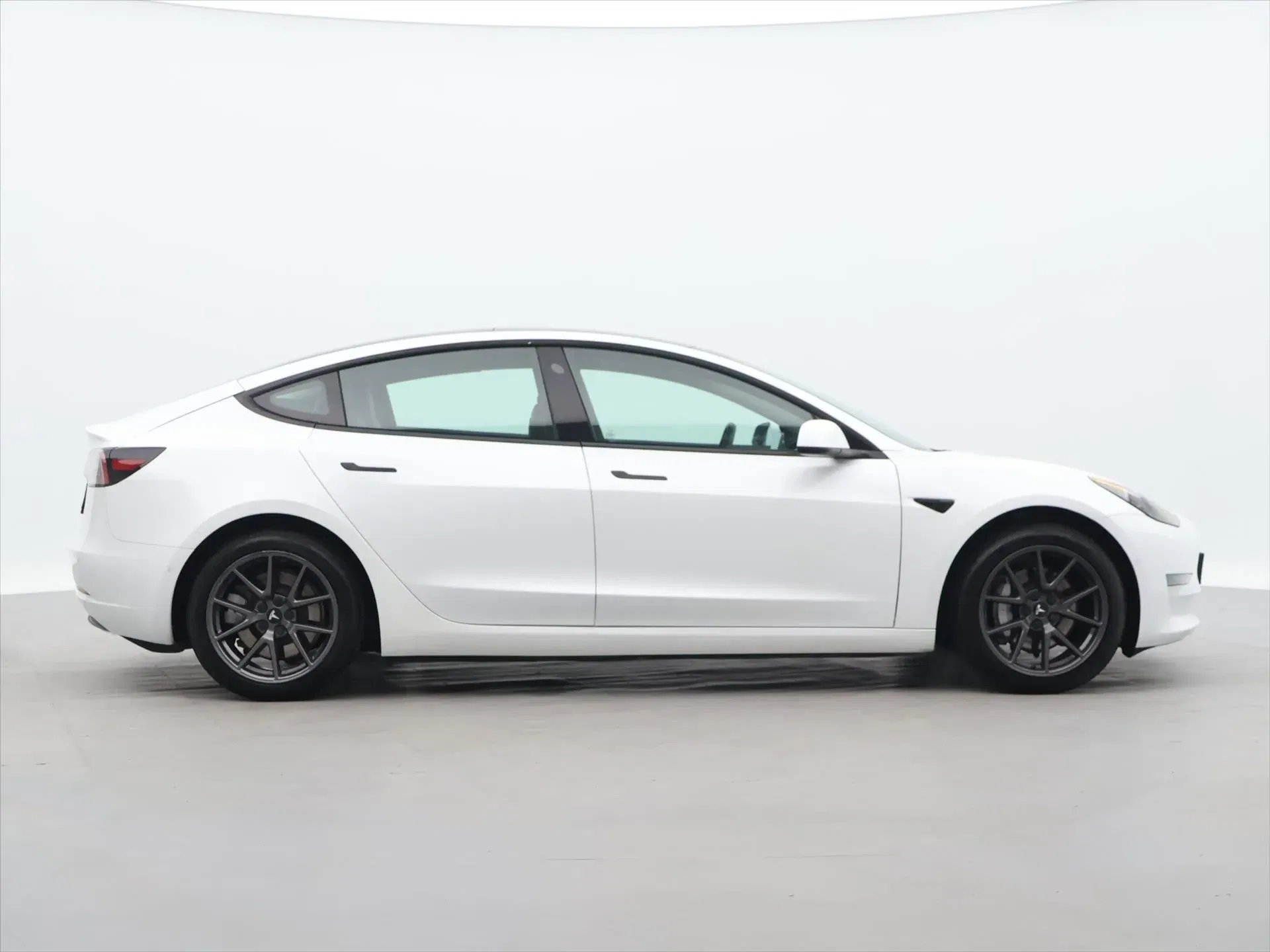 Tesla Model 3 - Náhled 8