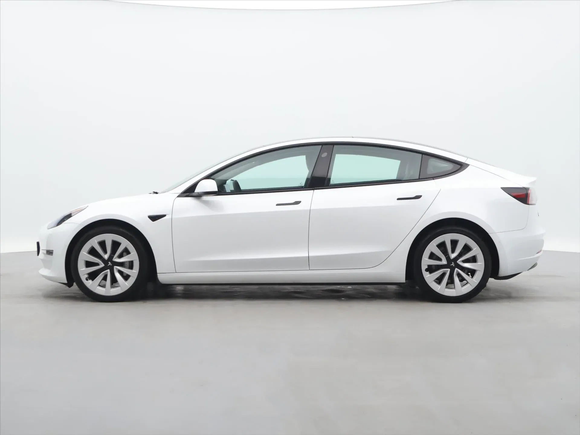Tesla Model 3 - Náhled 4