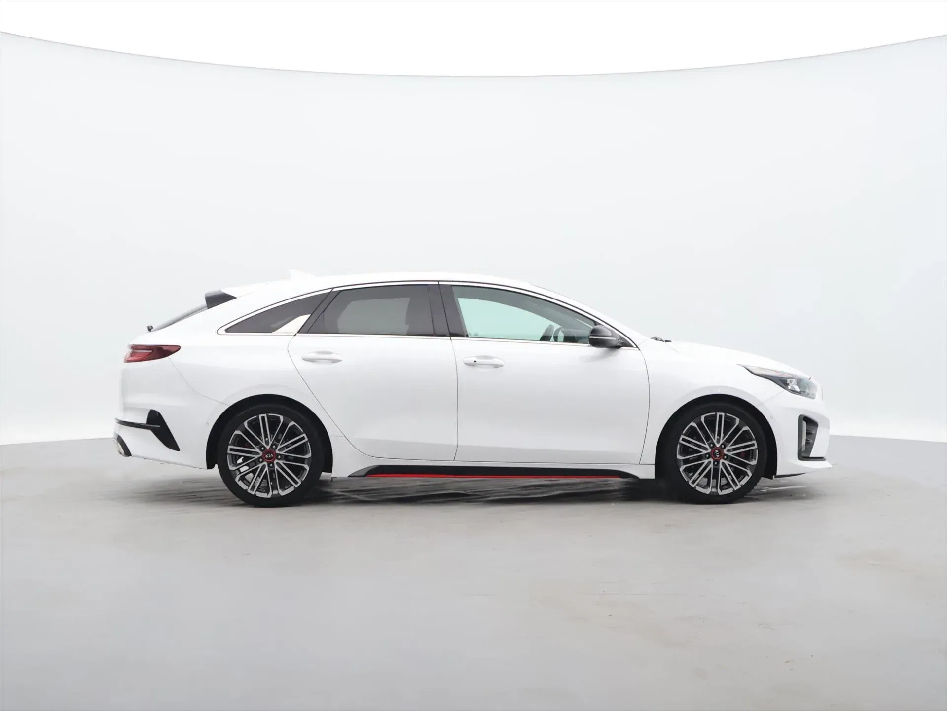 Kia ProCeed - Náhled 8