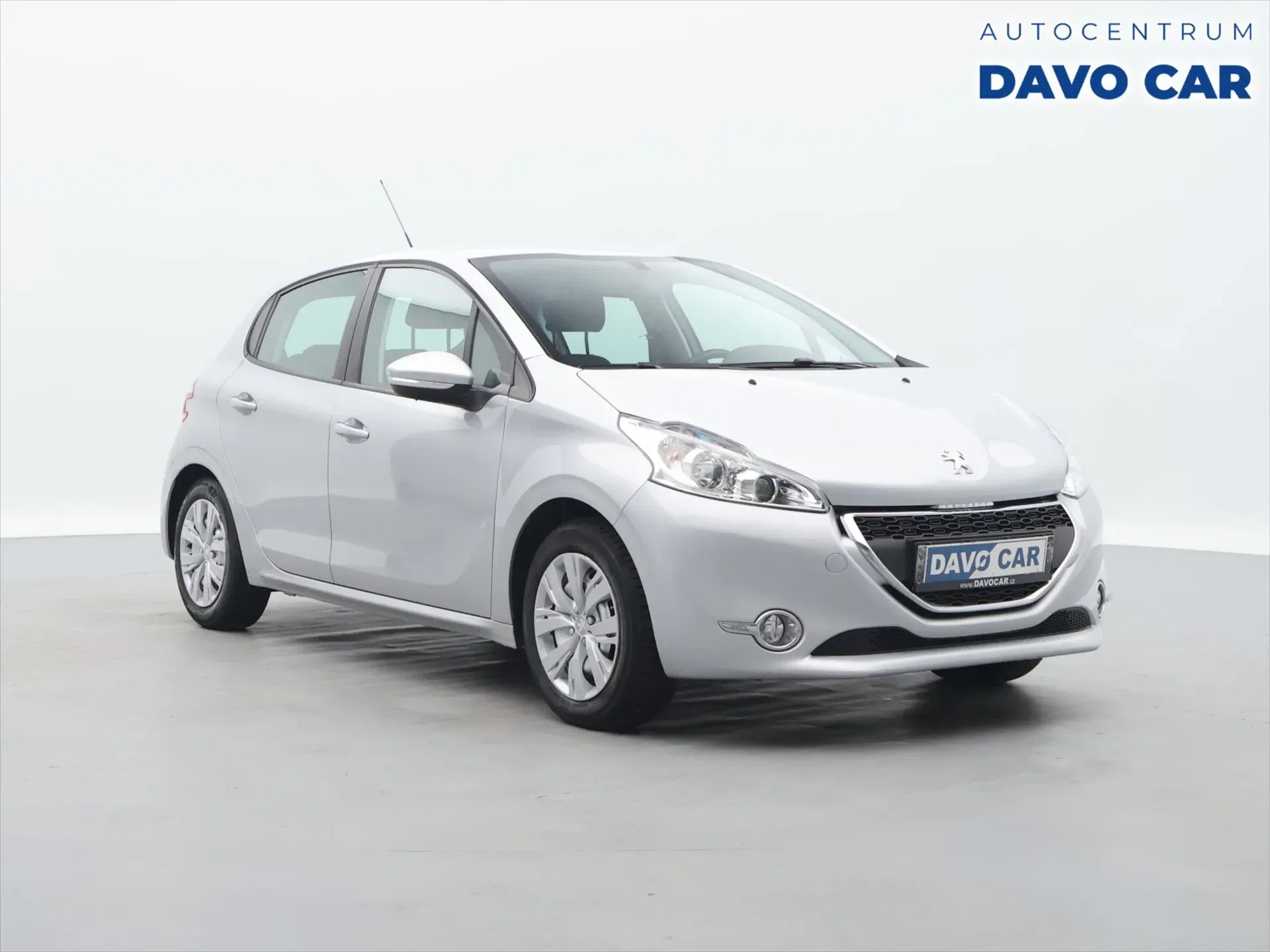 Peugeot 208 - Obrázek 1