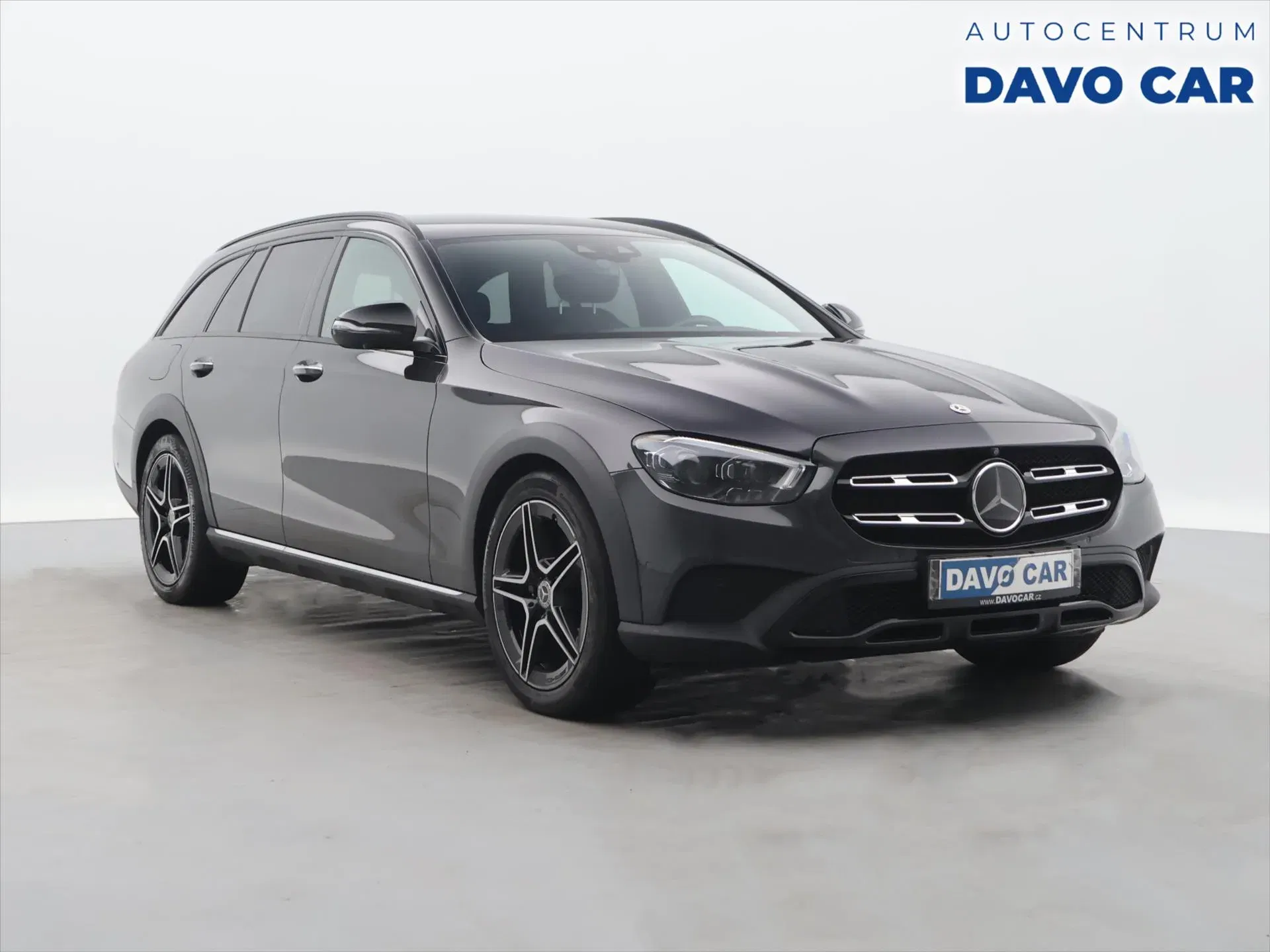 Mercedes-Benz Třídy E - Obrázek 1