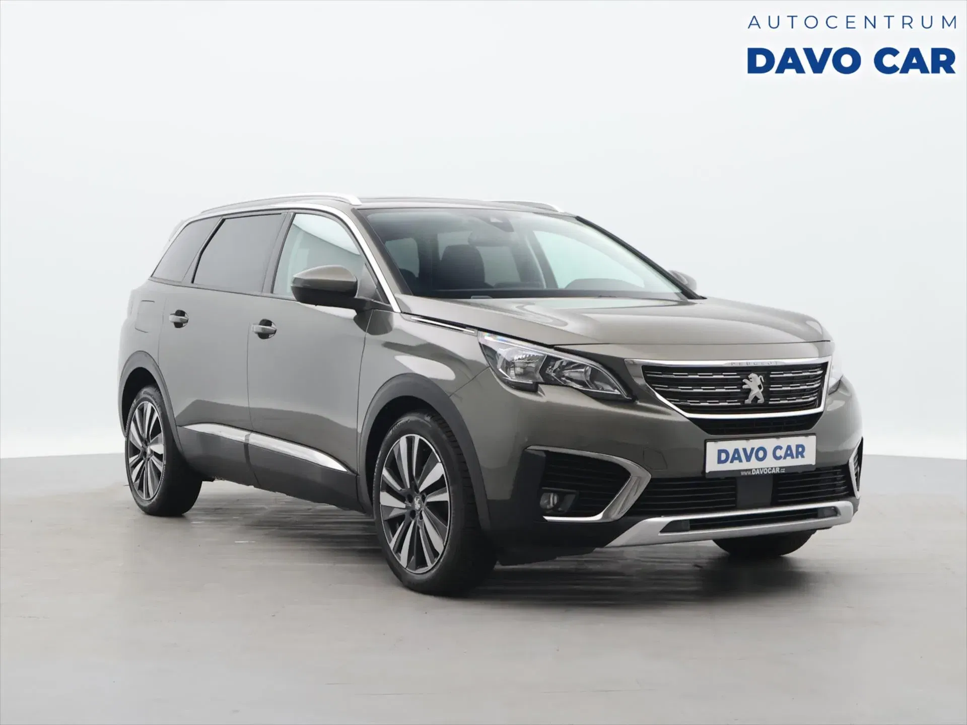 Peugeot 5008 1,2 PT 96kW Allure PANO 7-míst, 2018