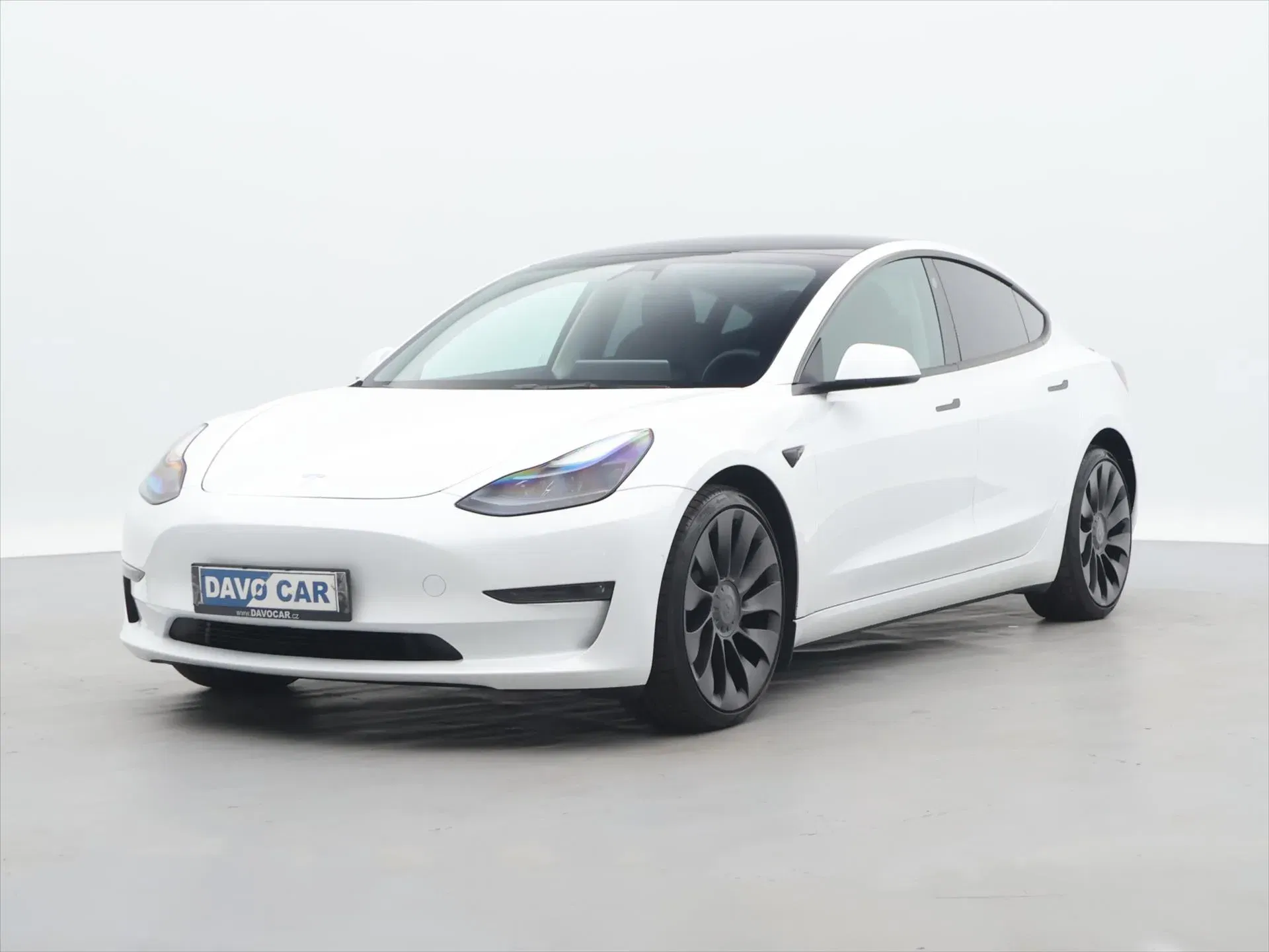 Tesla Model 3 - Náhled 3