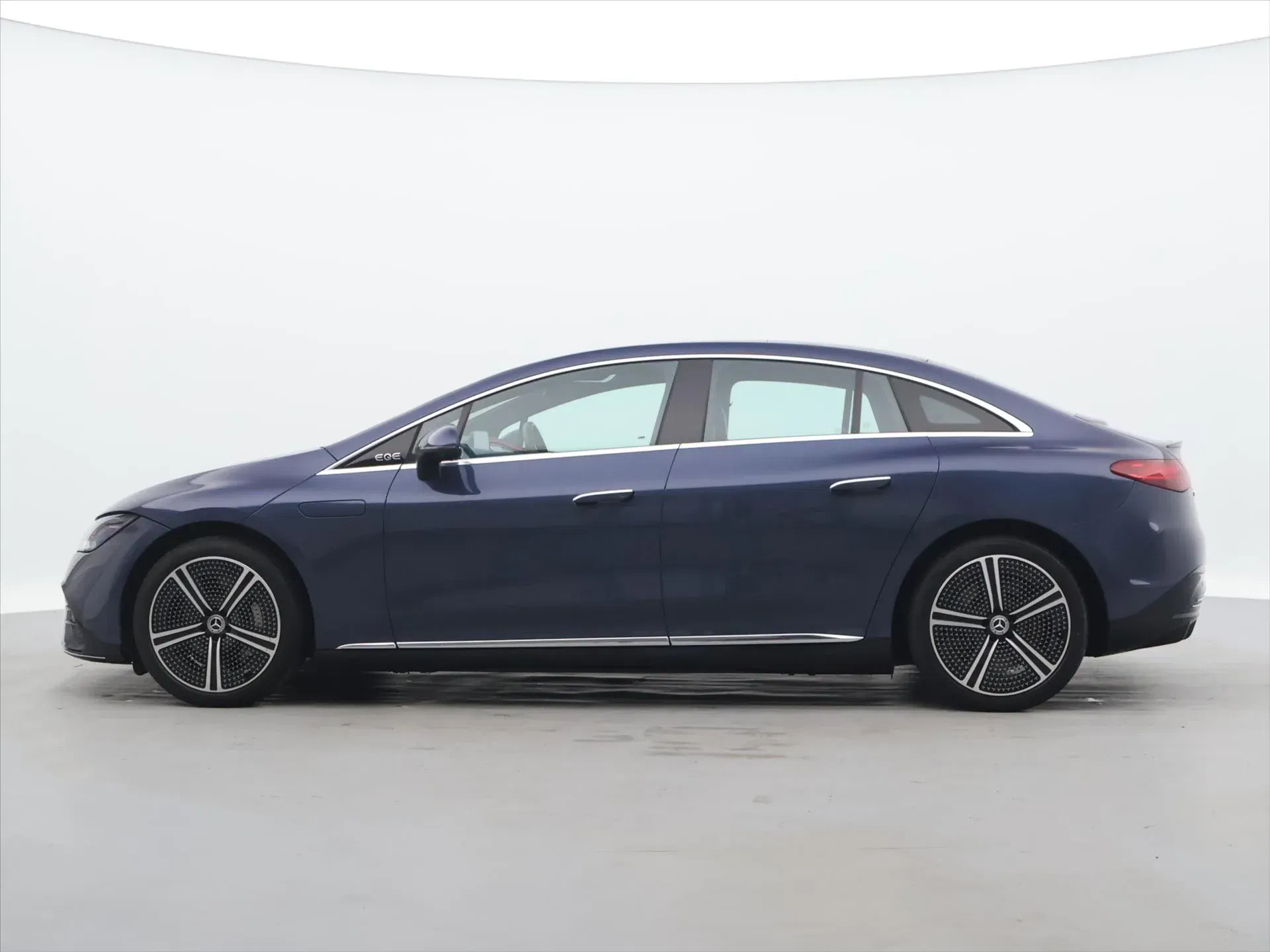 Mercedes-Benz EQE - Náhled 4