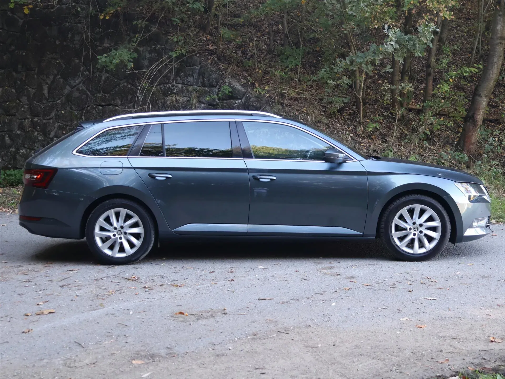 Škoda Superb - Náhled 8