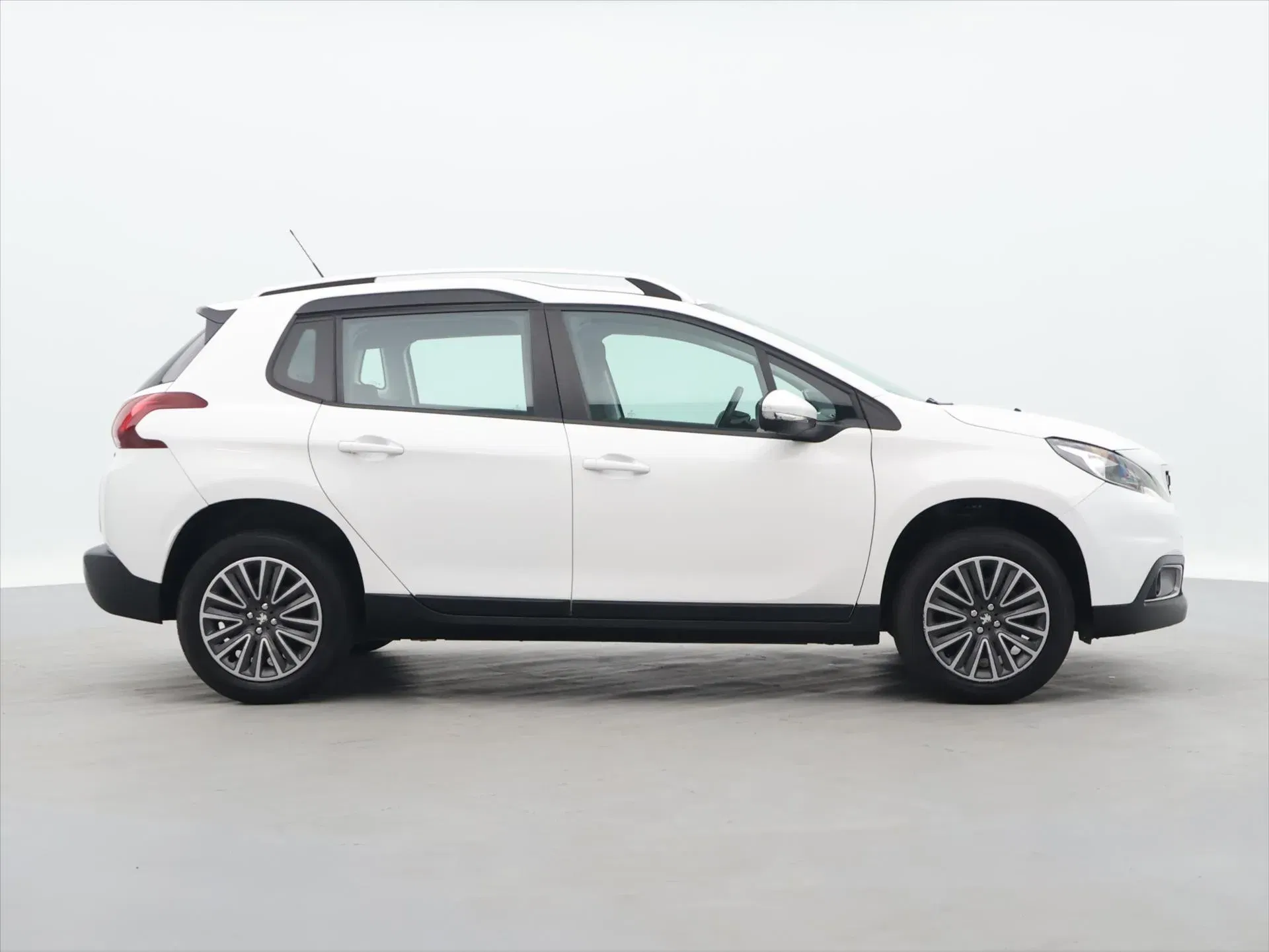 Peugeot 2008 - Náhled 8
