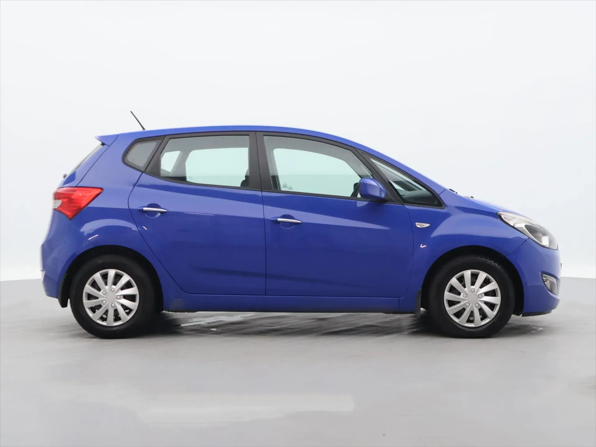 Hyundai ix20 - Náhled 8