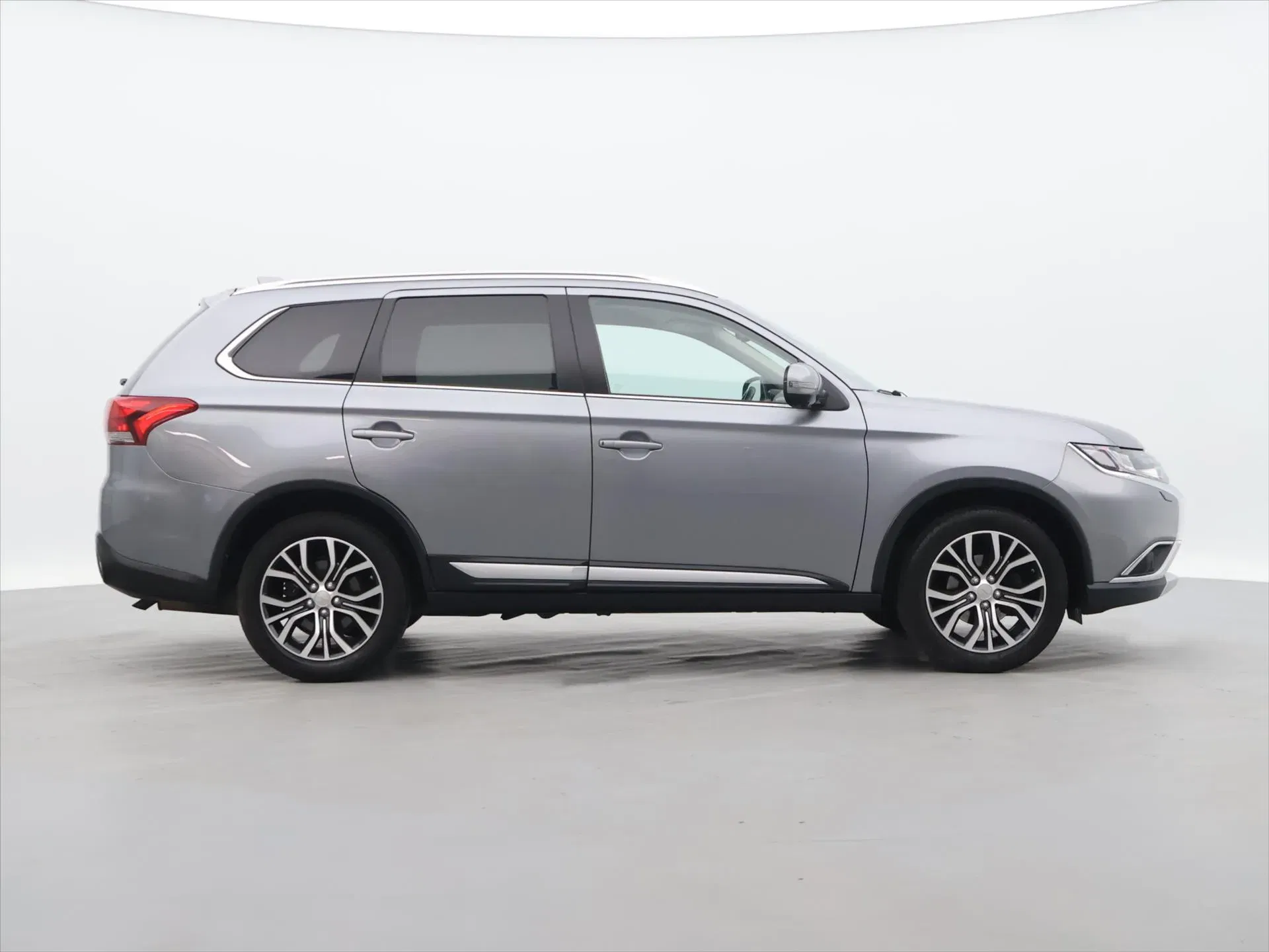 Mitsubishi Outlander - Náhled 7