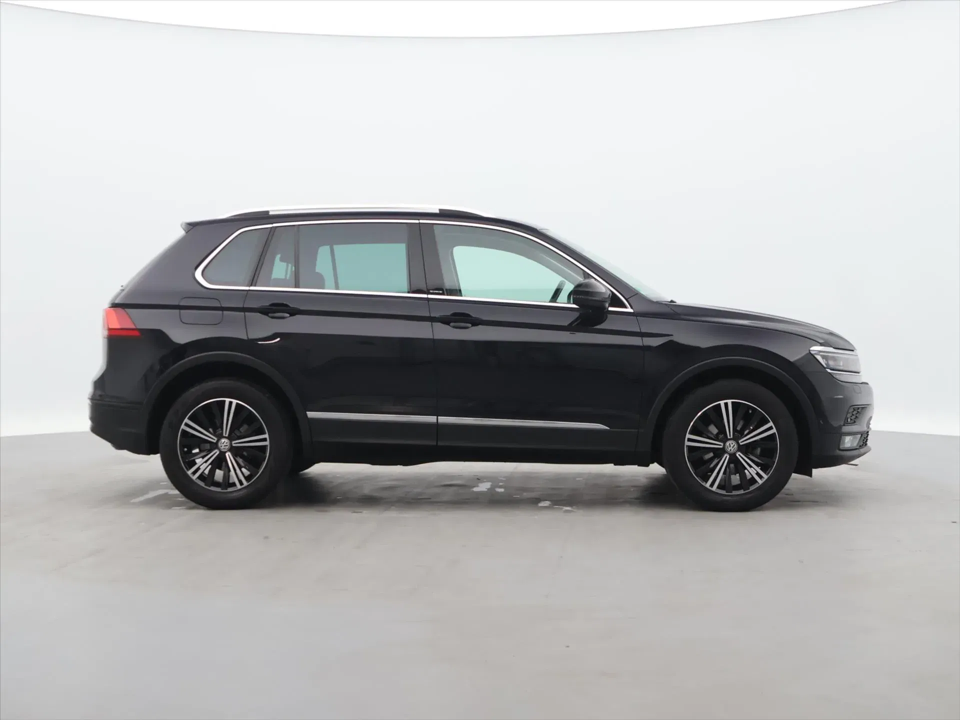 Volkswagen Tiguan - Náhled 8