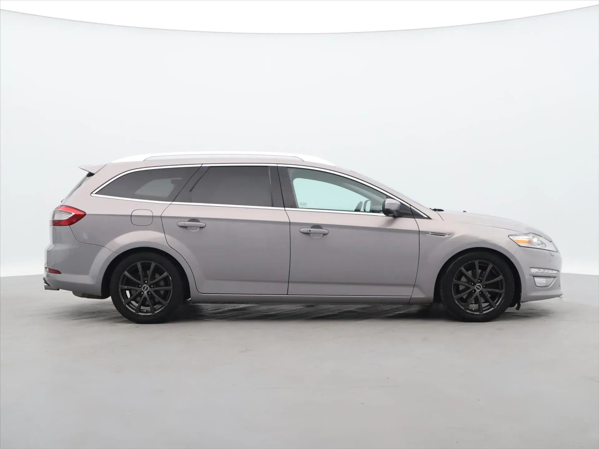 Ford Mondeo - Náhled 8