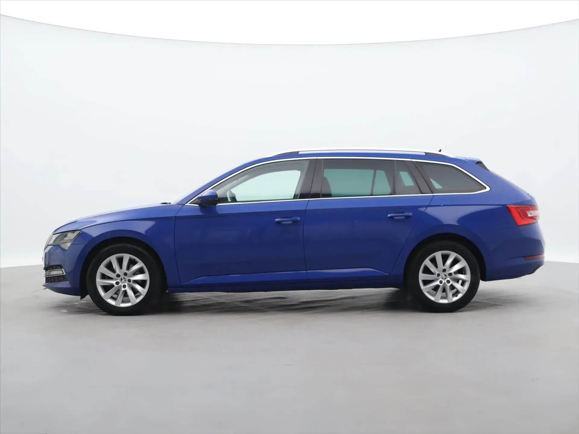 Škoda Superb - Náhled 4