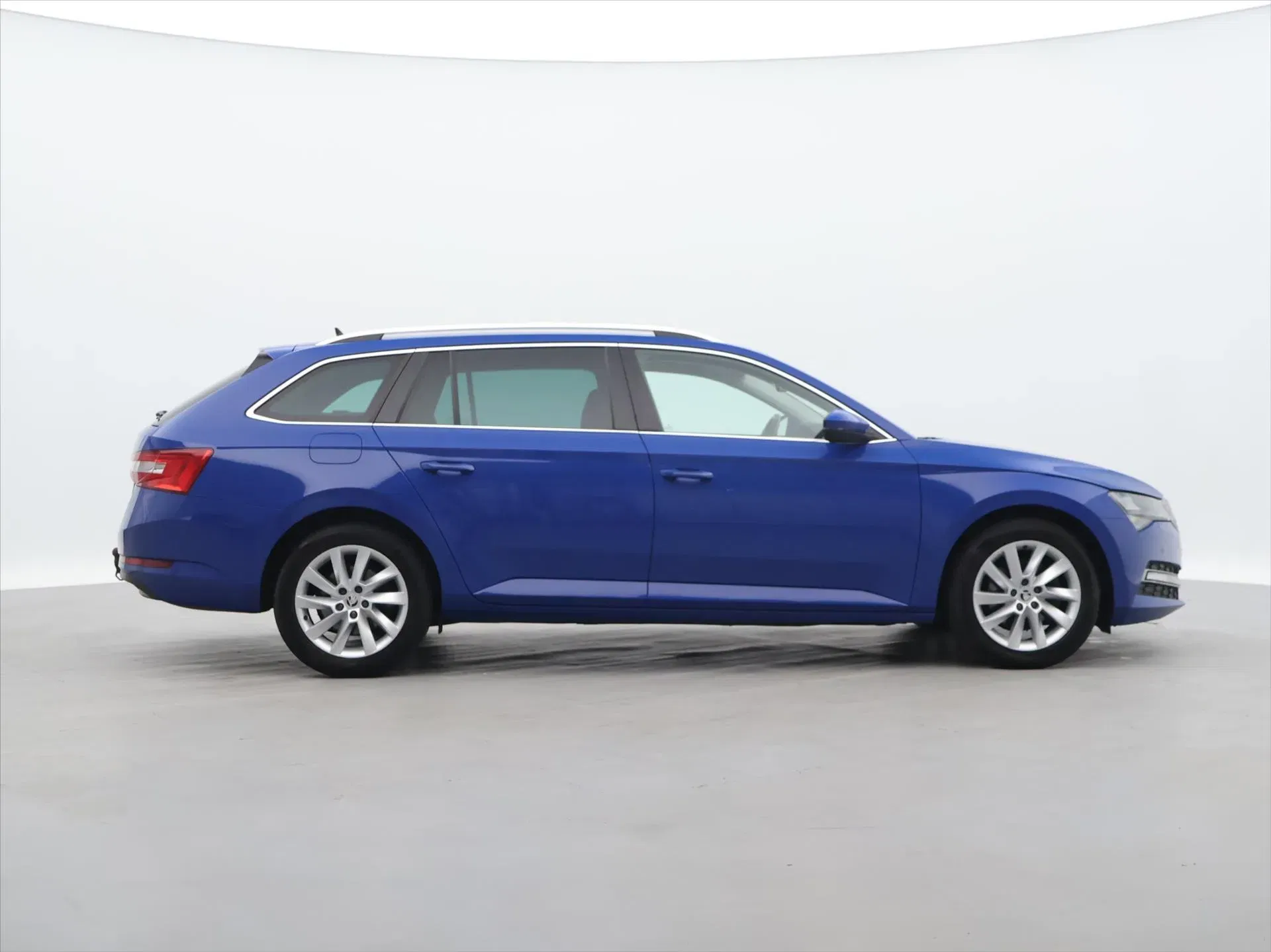 Škoda Superb - Náhled 8