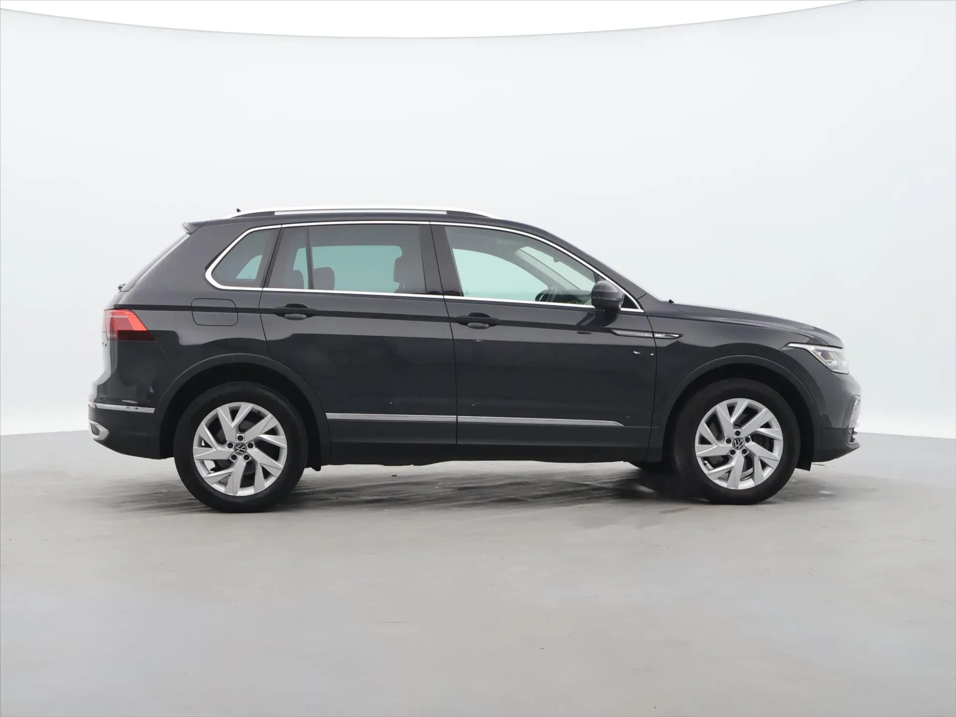 Volkswagen Tiguan - Náhled 8