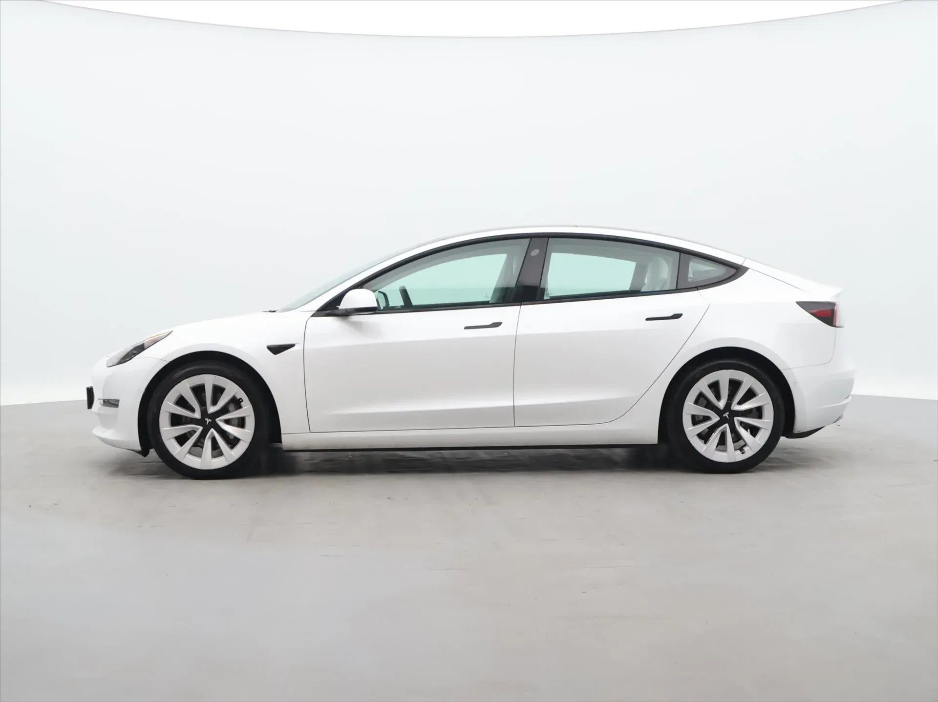 Tesla Model 3 - Náhled 4