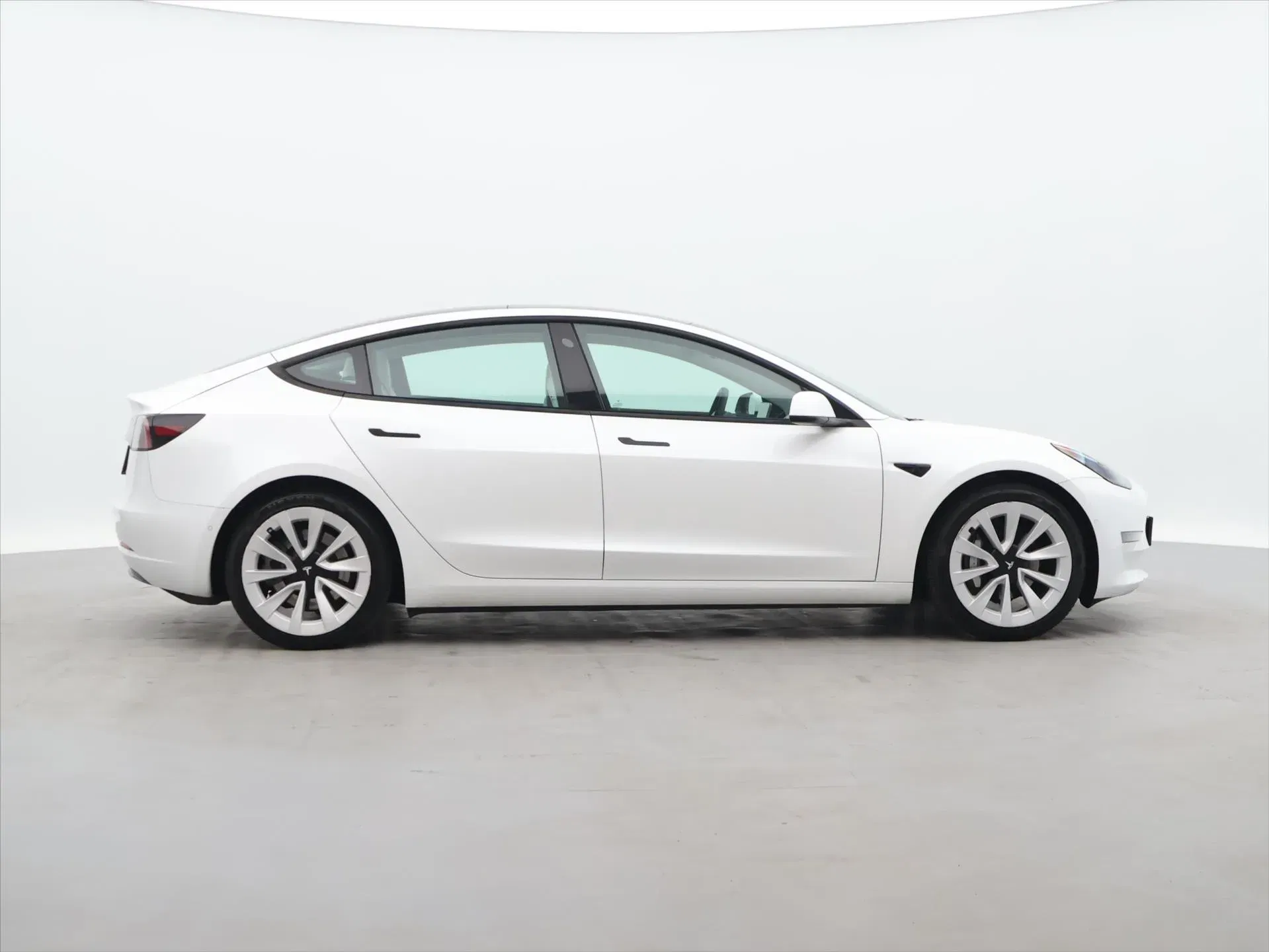 Tesla Model 3 - Náhled 8