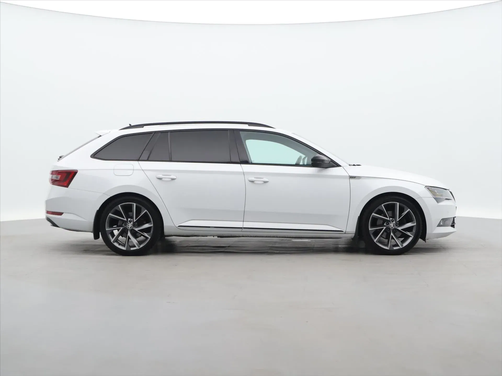 Škoda Superb - Náhled 8
