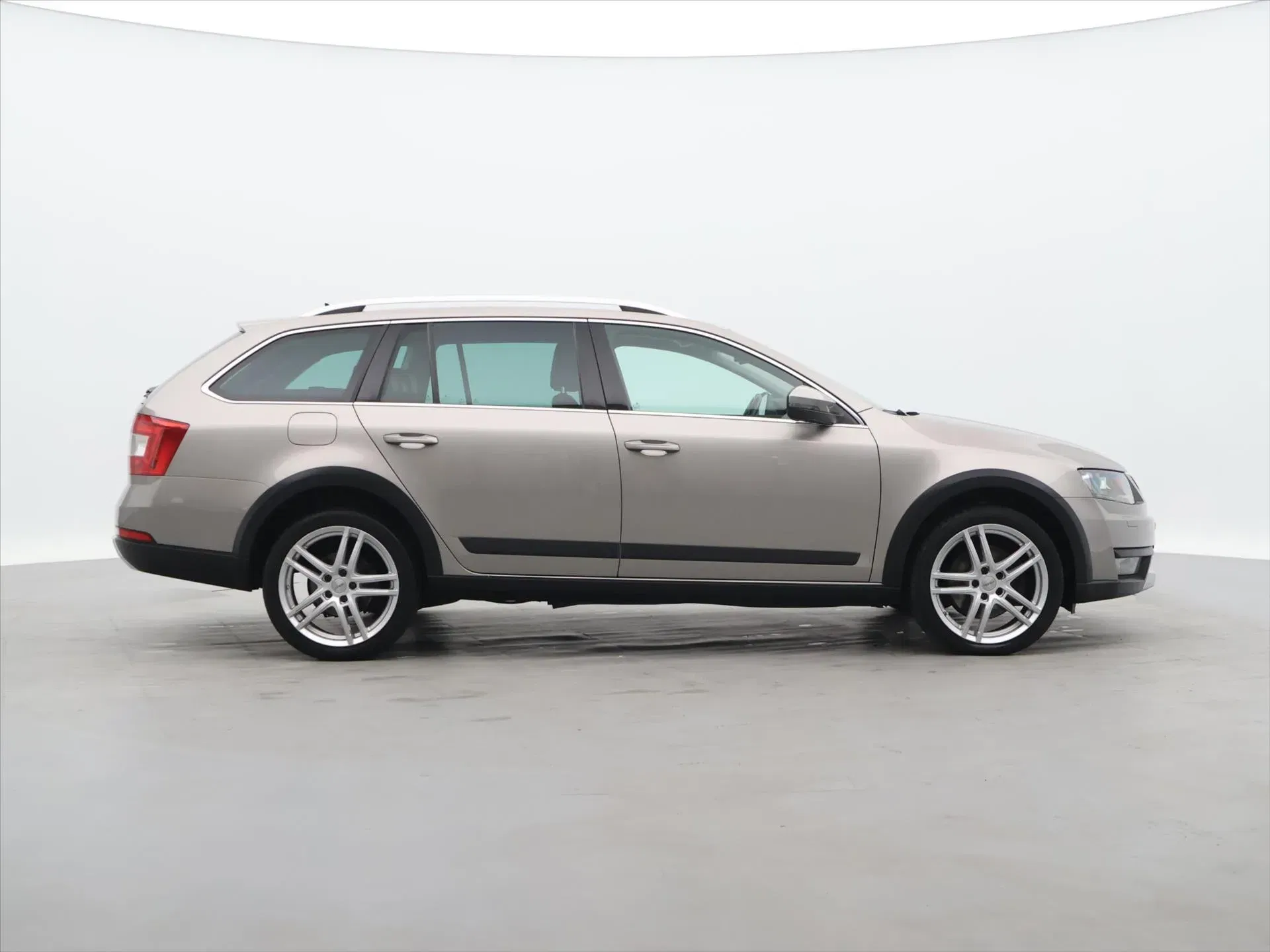 Škoda Octavia - Náhled 8