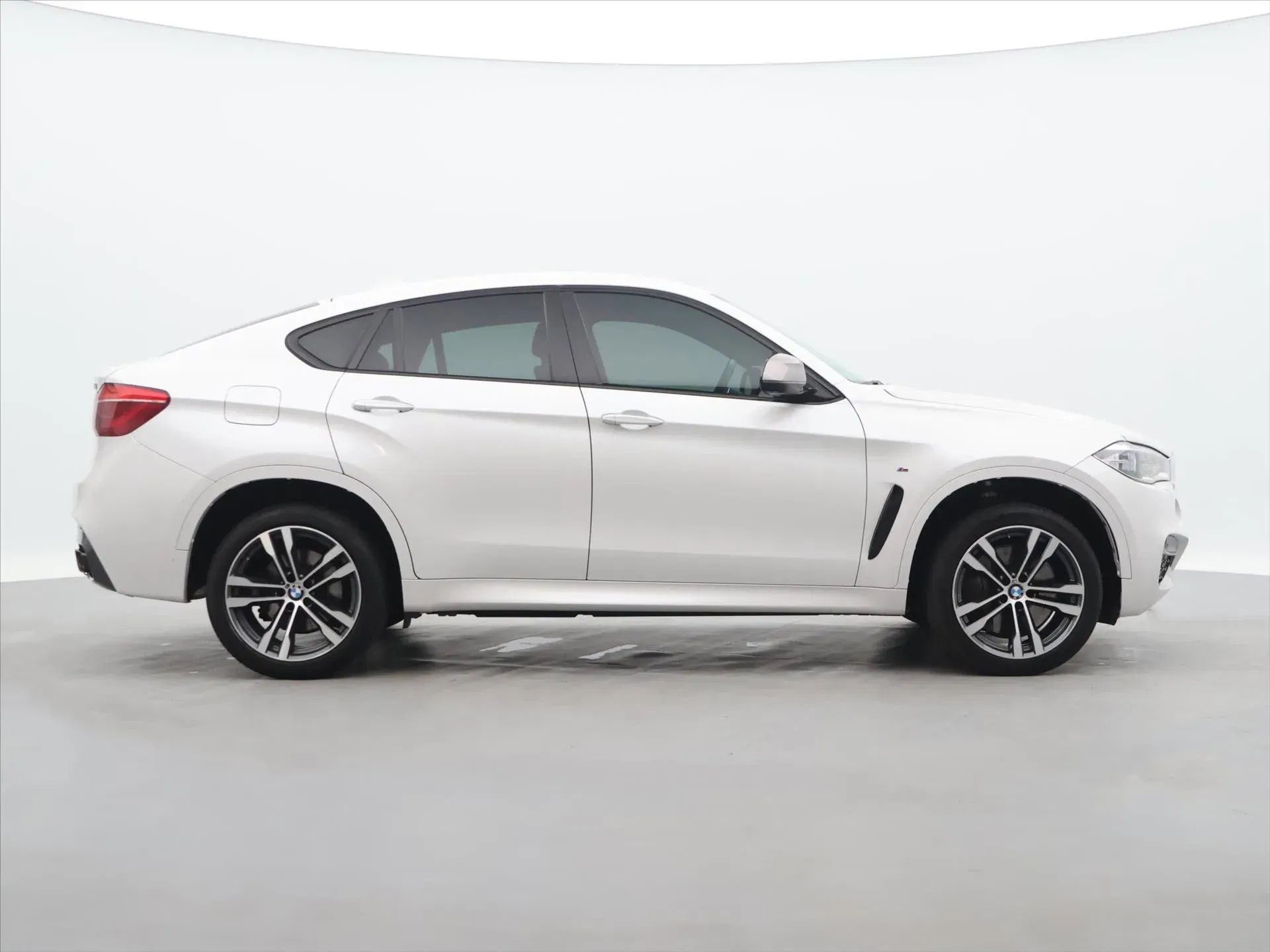 BMW X6 - Náhled 8