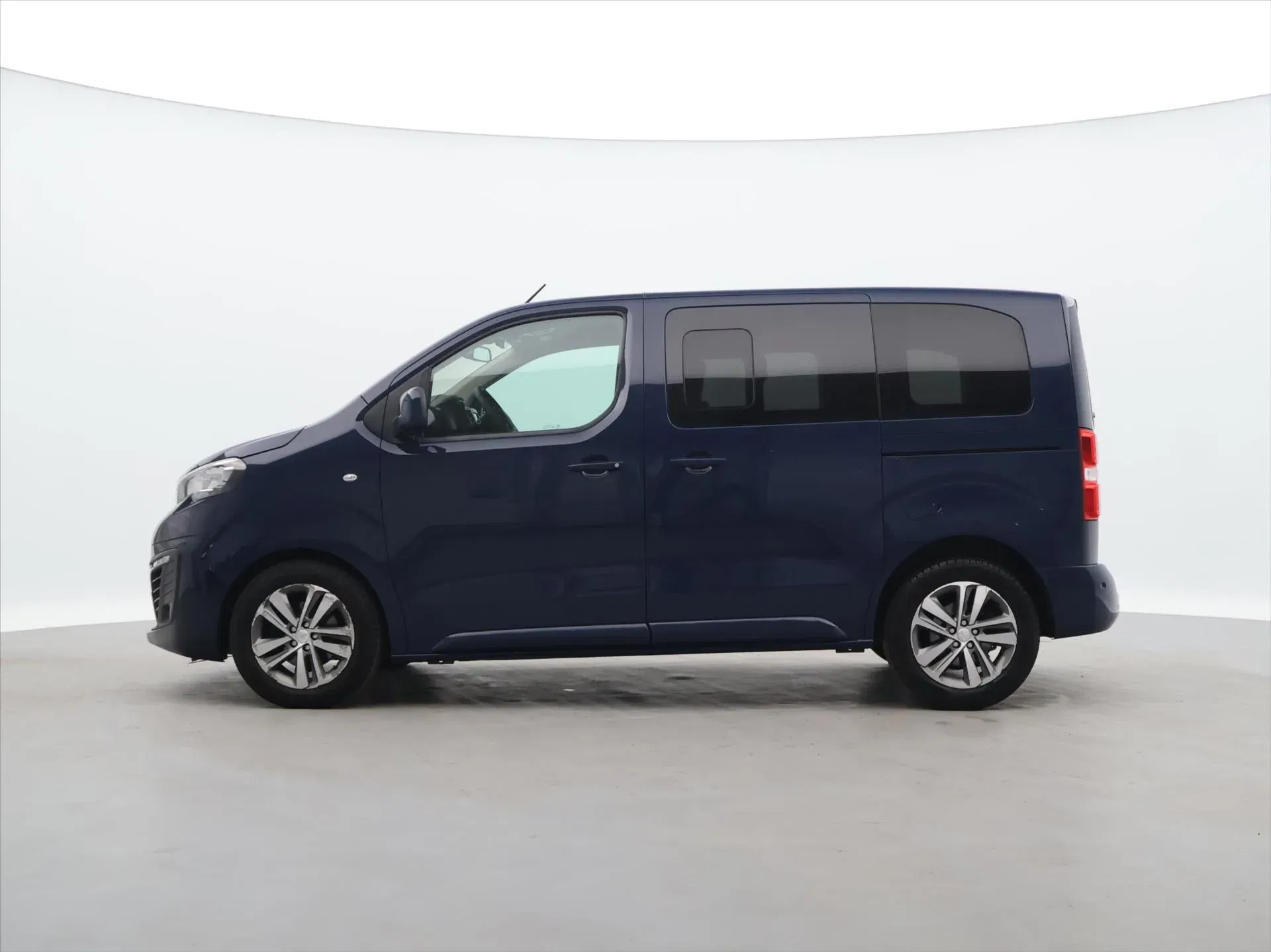 Peugeot Traveller - Náhled 4
