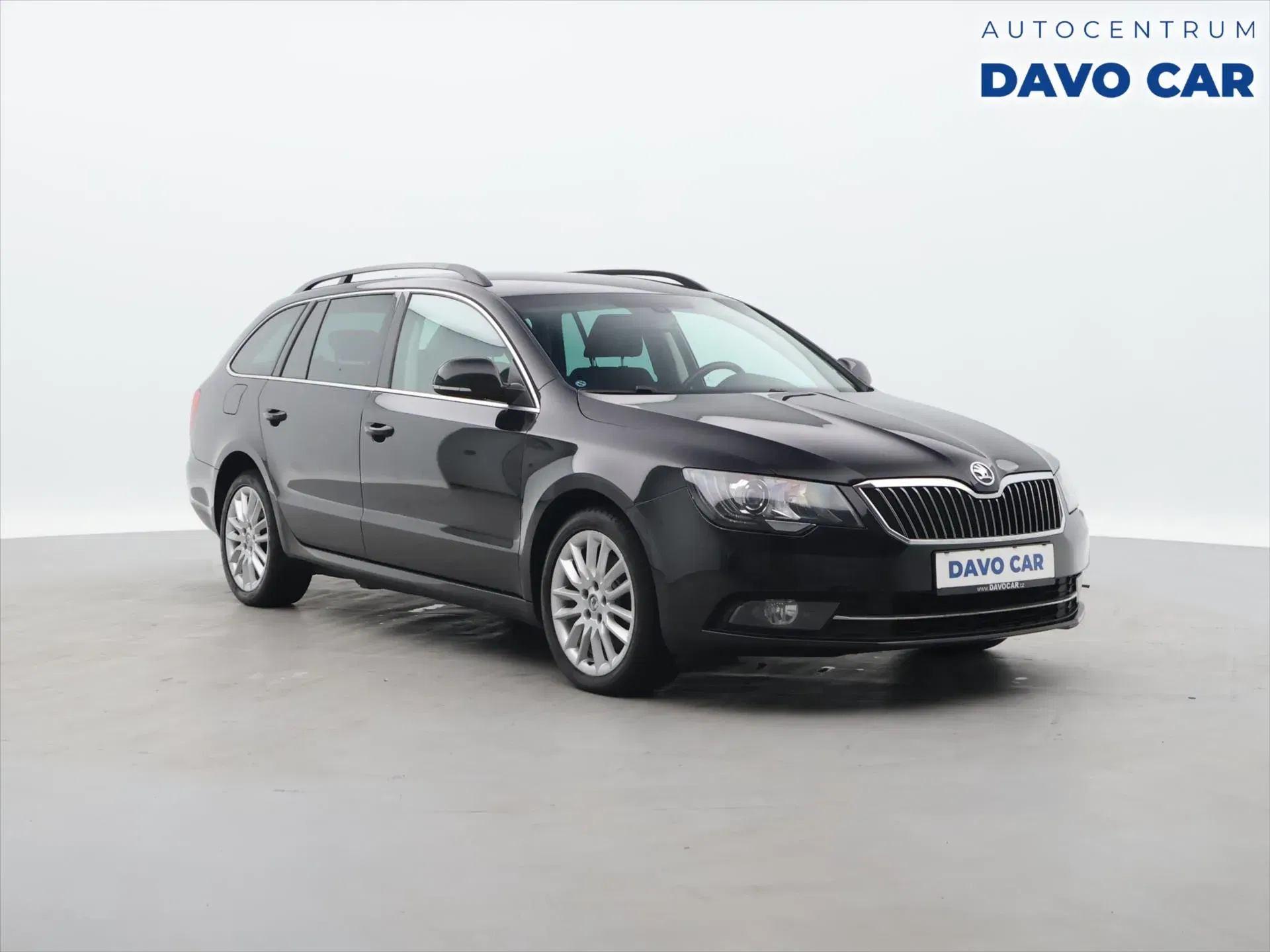 Škoda Superb – fotografie 1
