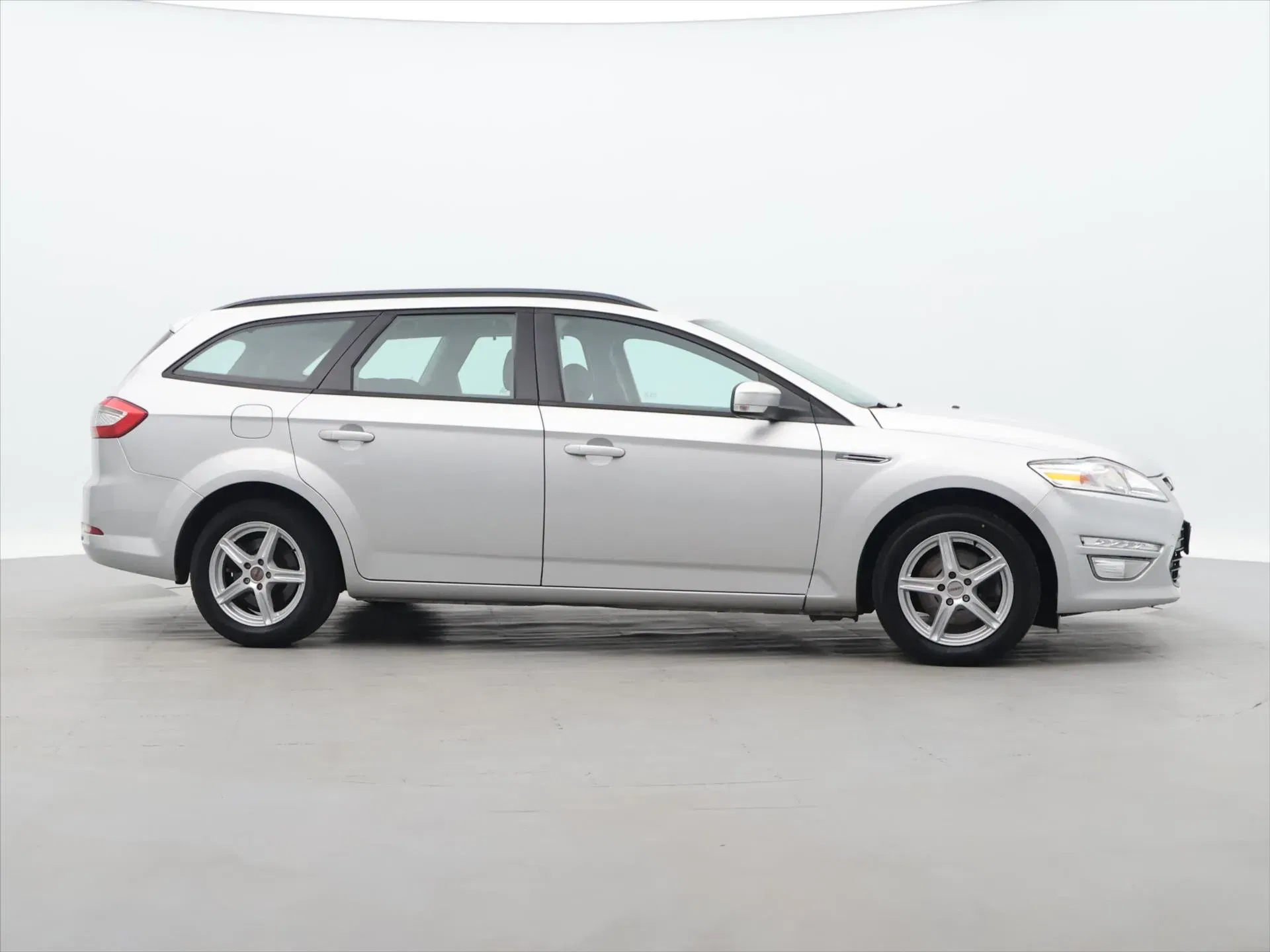 Ford Mondeo - Náhled 8