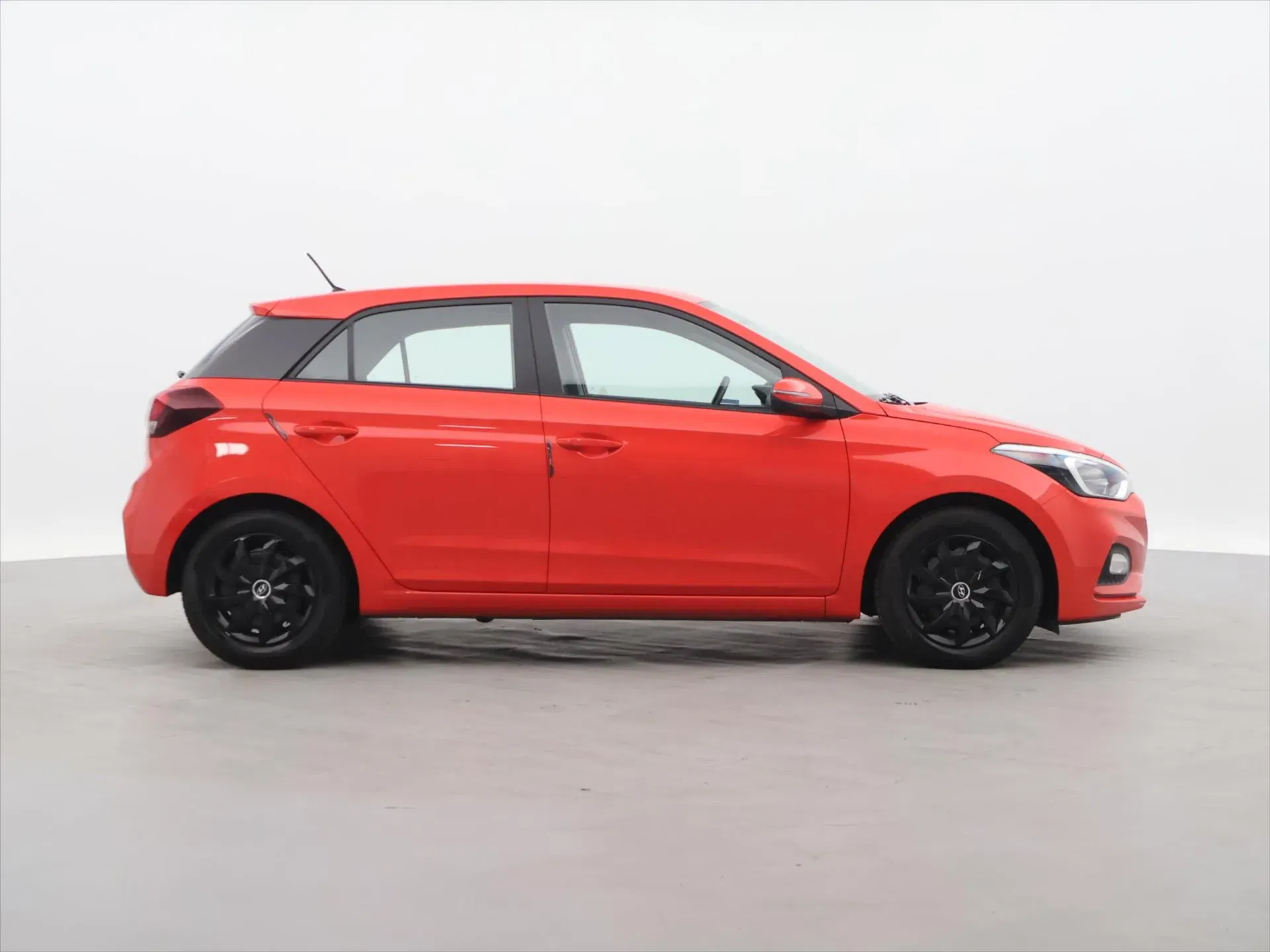 Hyundai i20 - Náhled 8