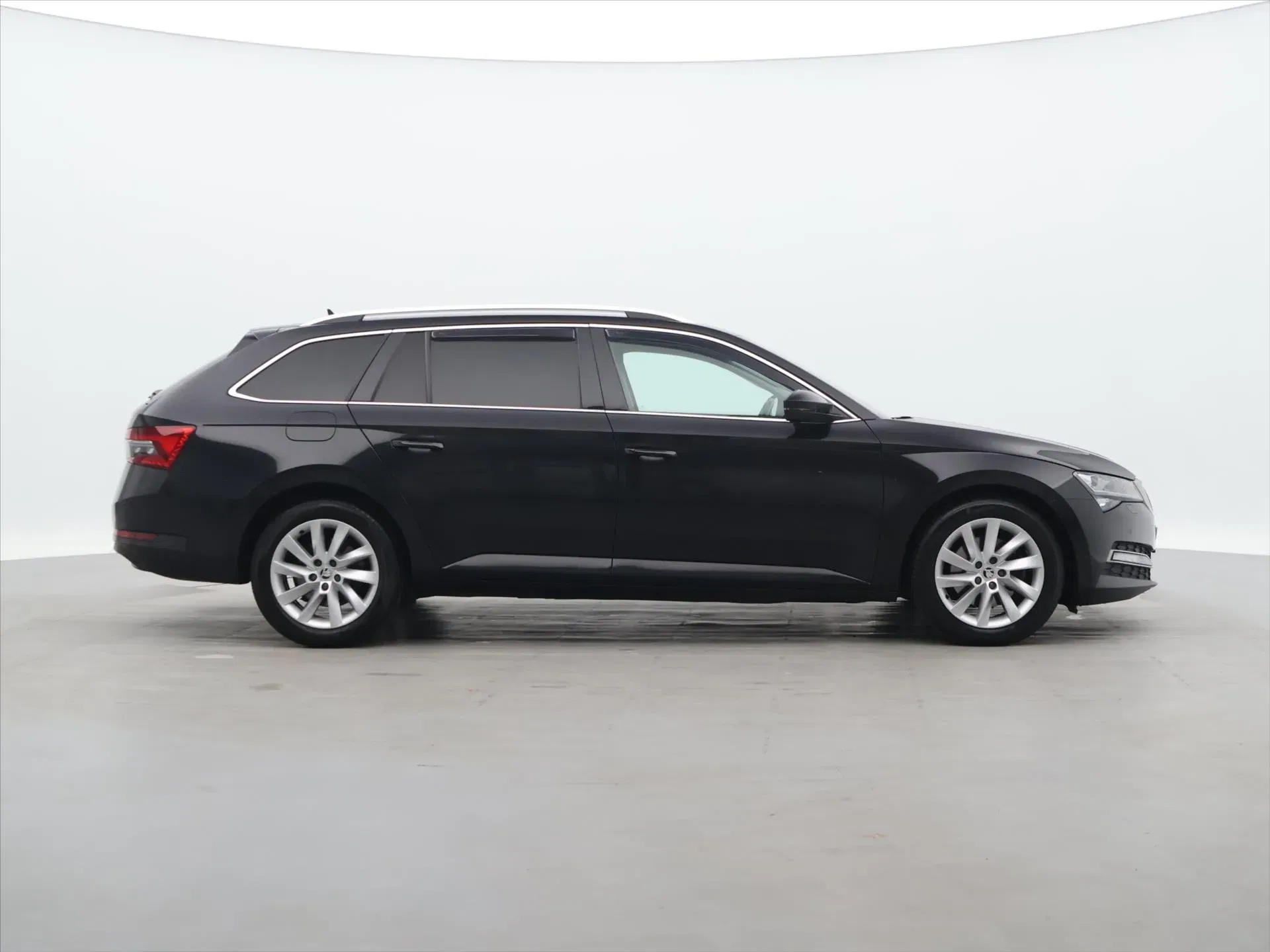 Škoda Superb - Náhled 8
