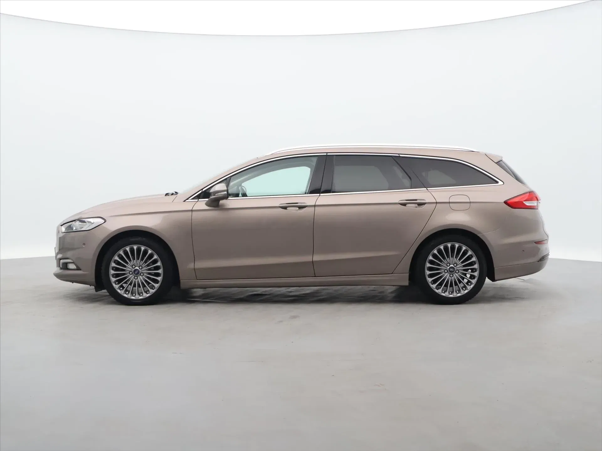 Ford Mondeo - Náhled 4