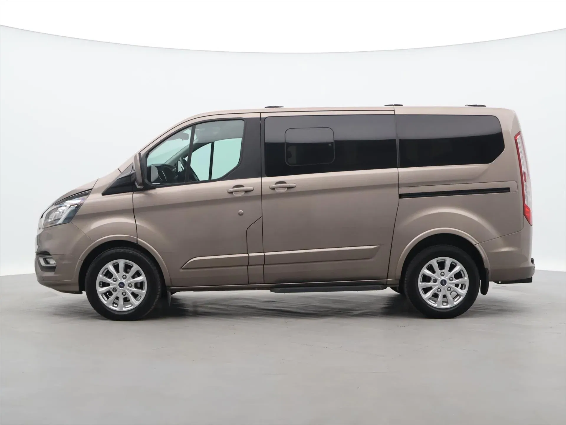 Ford Tourneo Custom - Náhled 4
