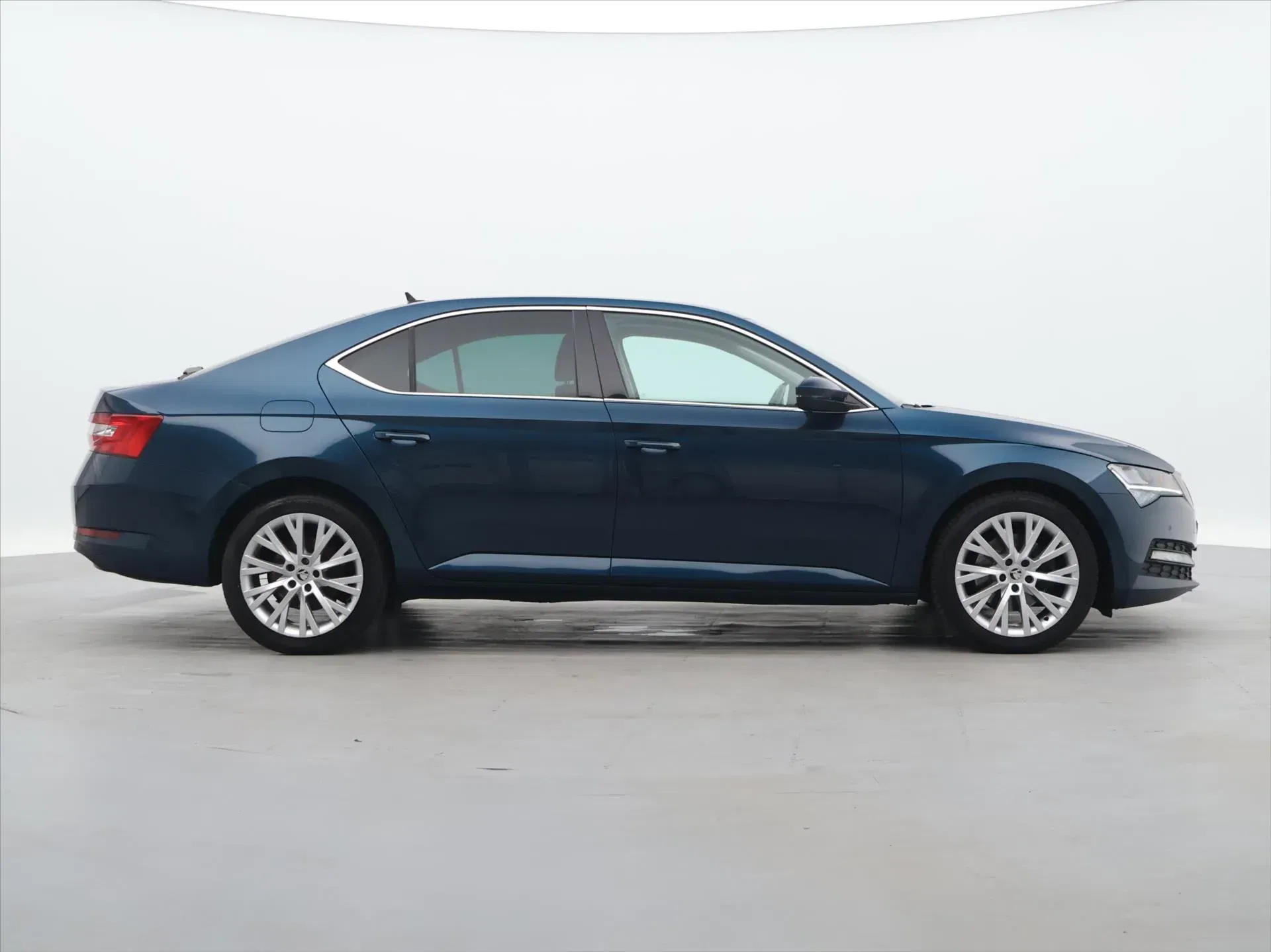 Škoda Superb - Náhled 7