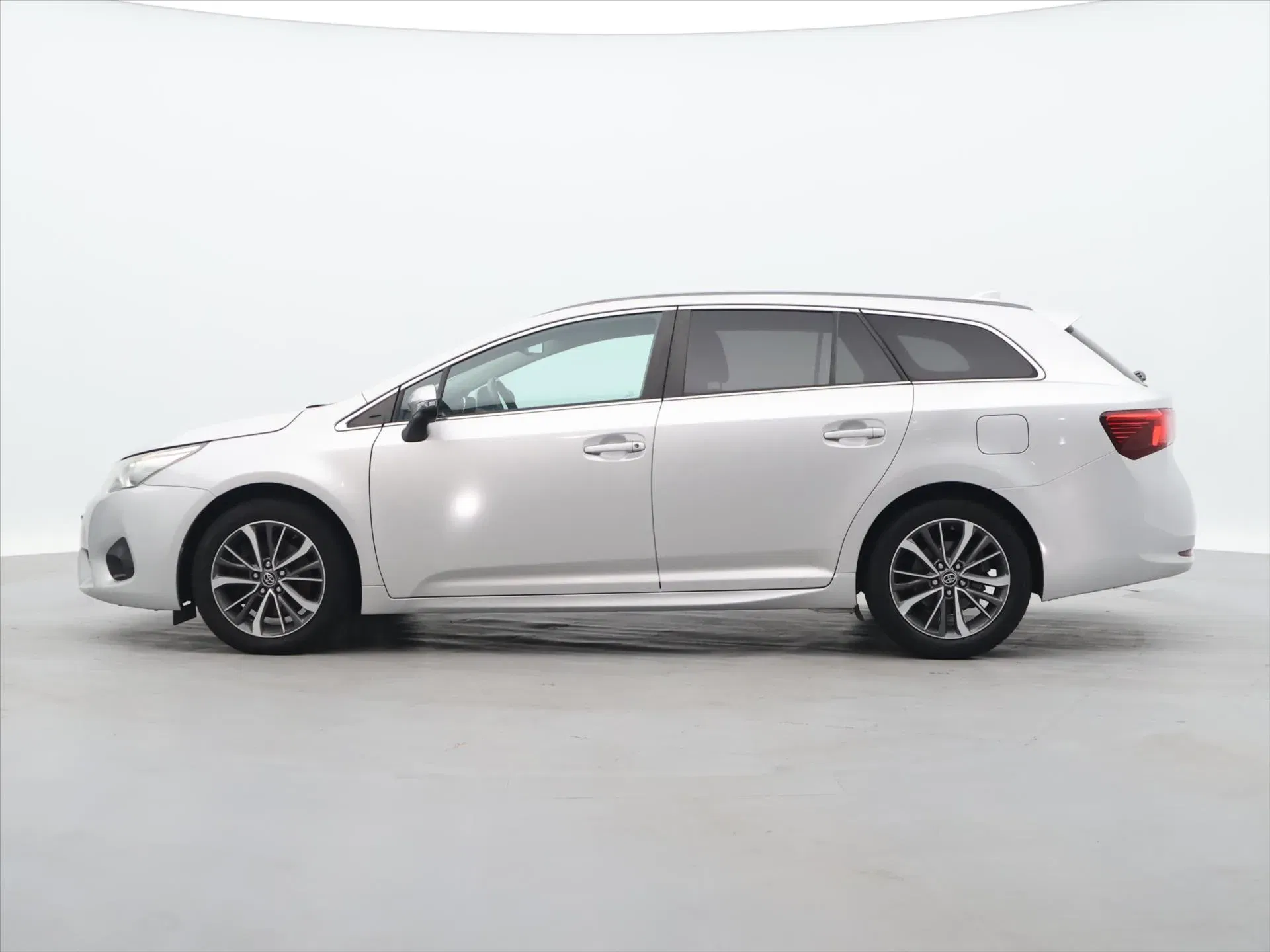 Toyota Avensis - Náhled 4