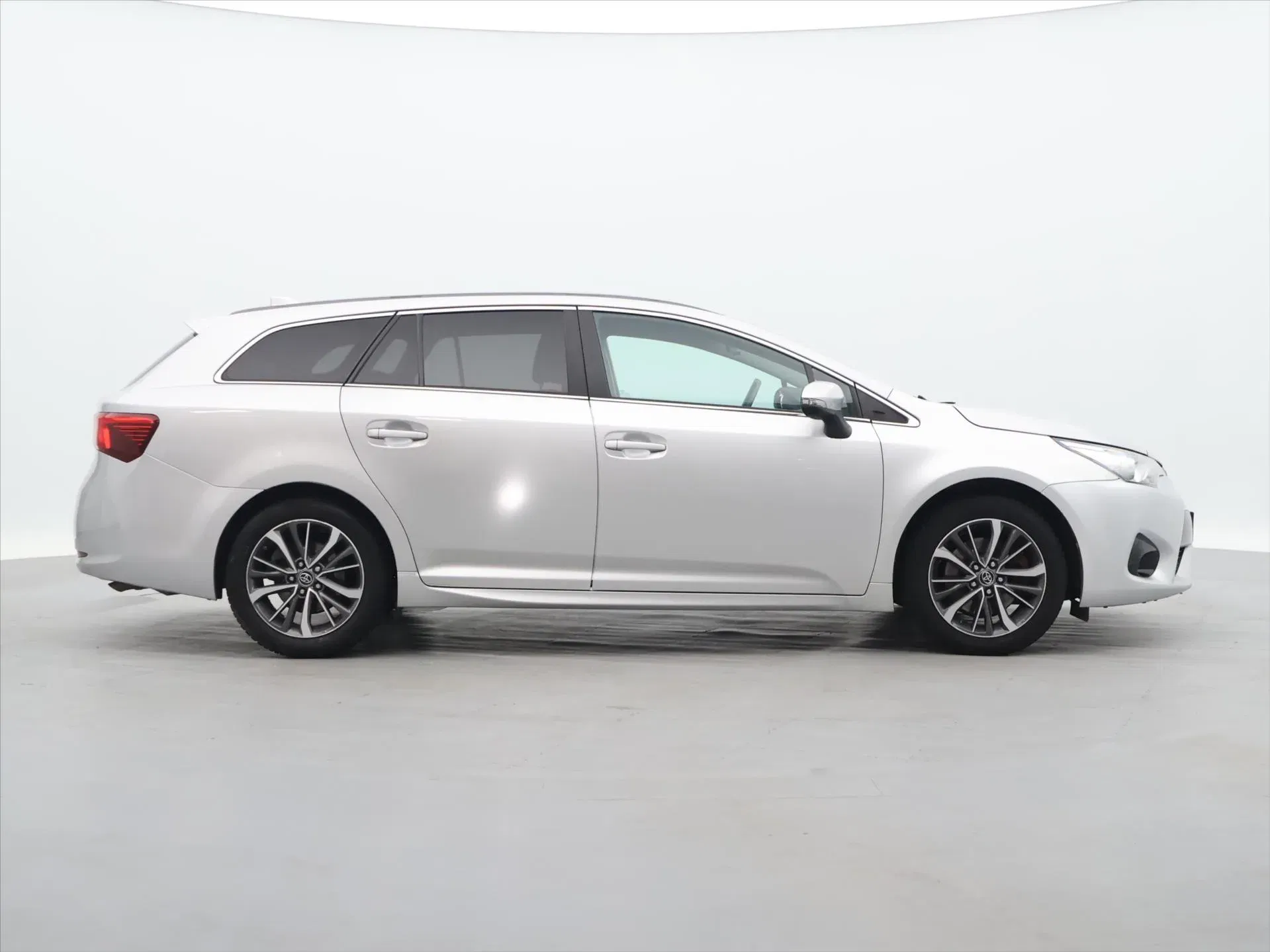 Toyota Avensis - Náhled 8