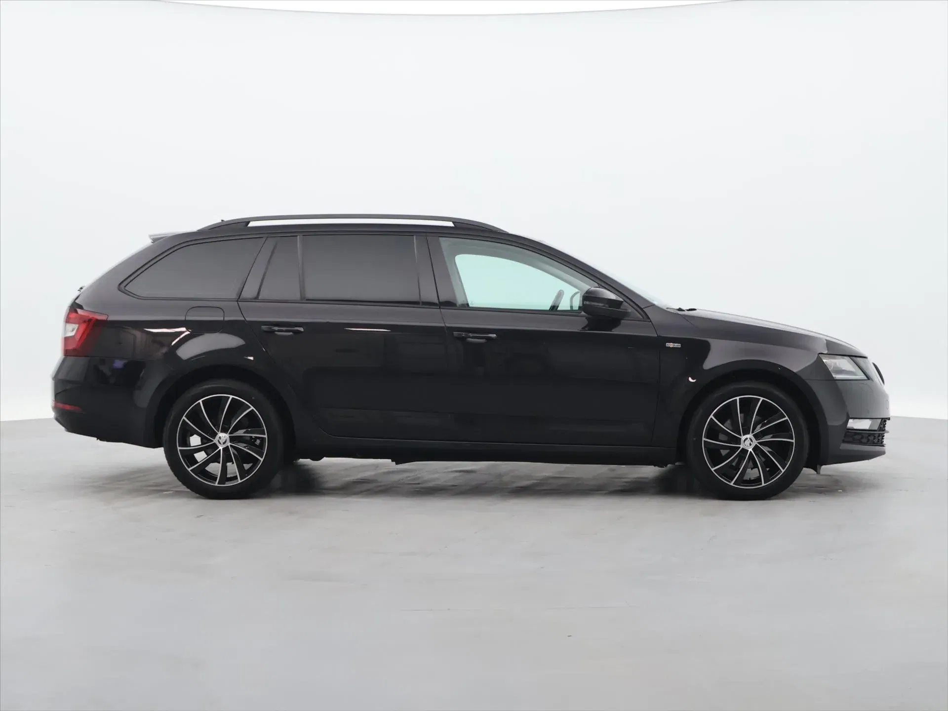 Škoda Octavia - Náhled 8