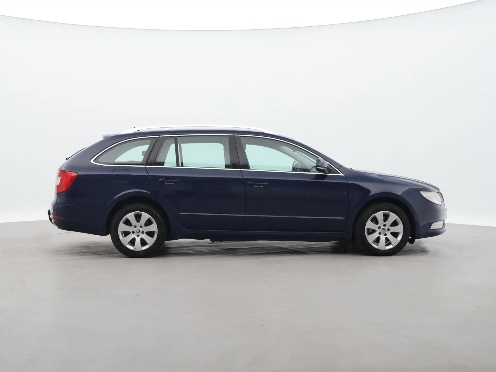 Škoda Superb - Náhled 8