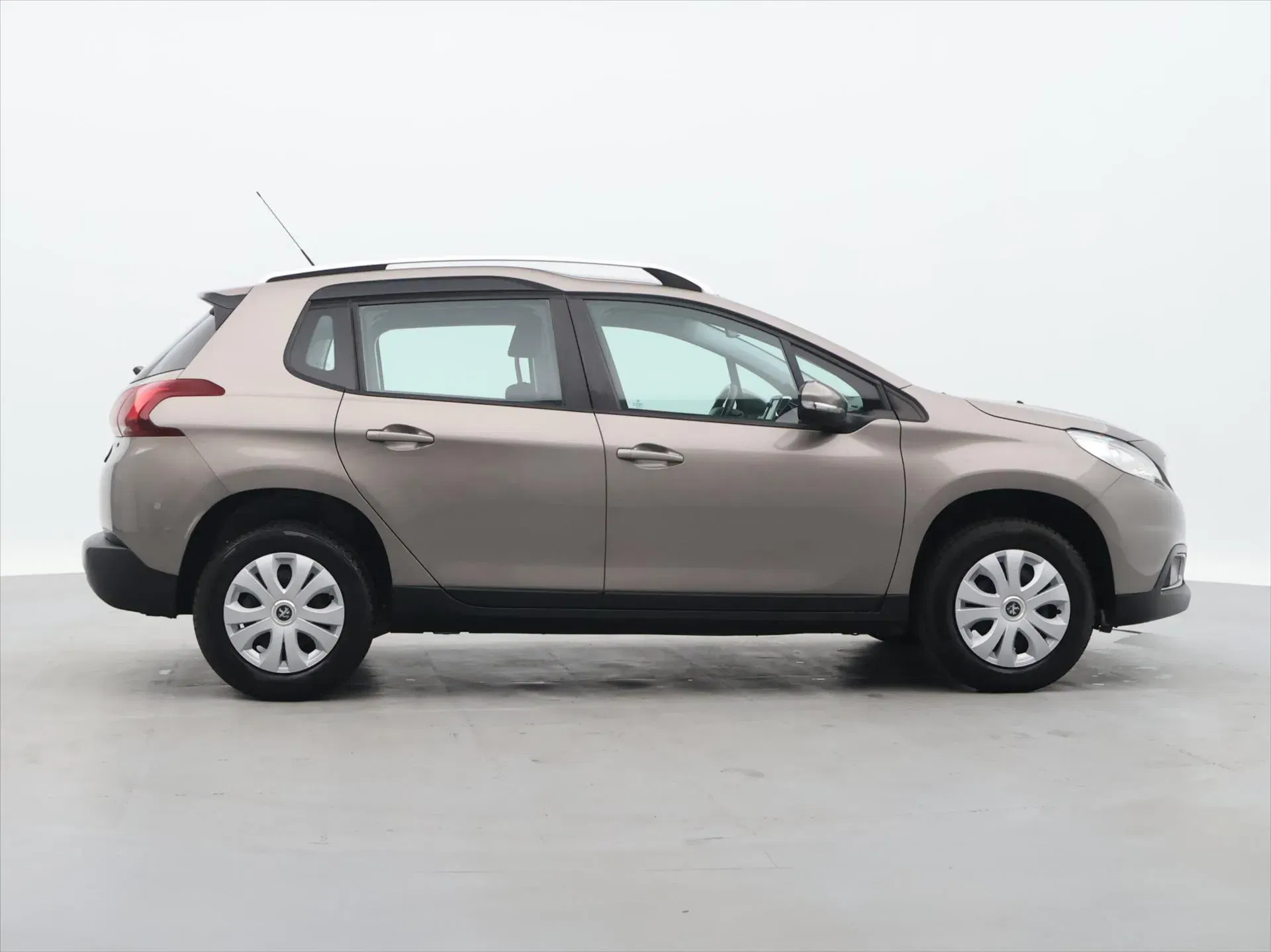 Peugeot 2008 - Náhled 8